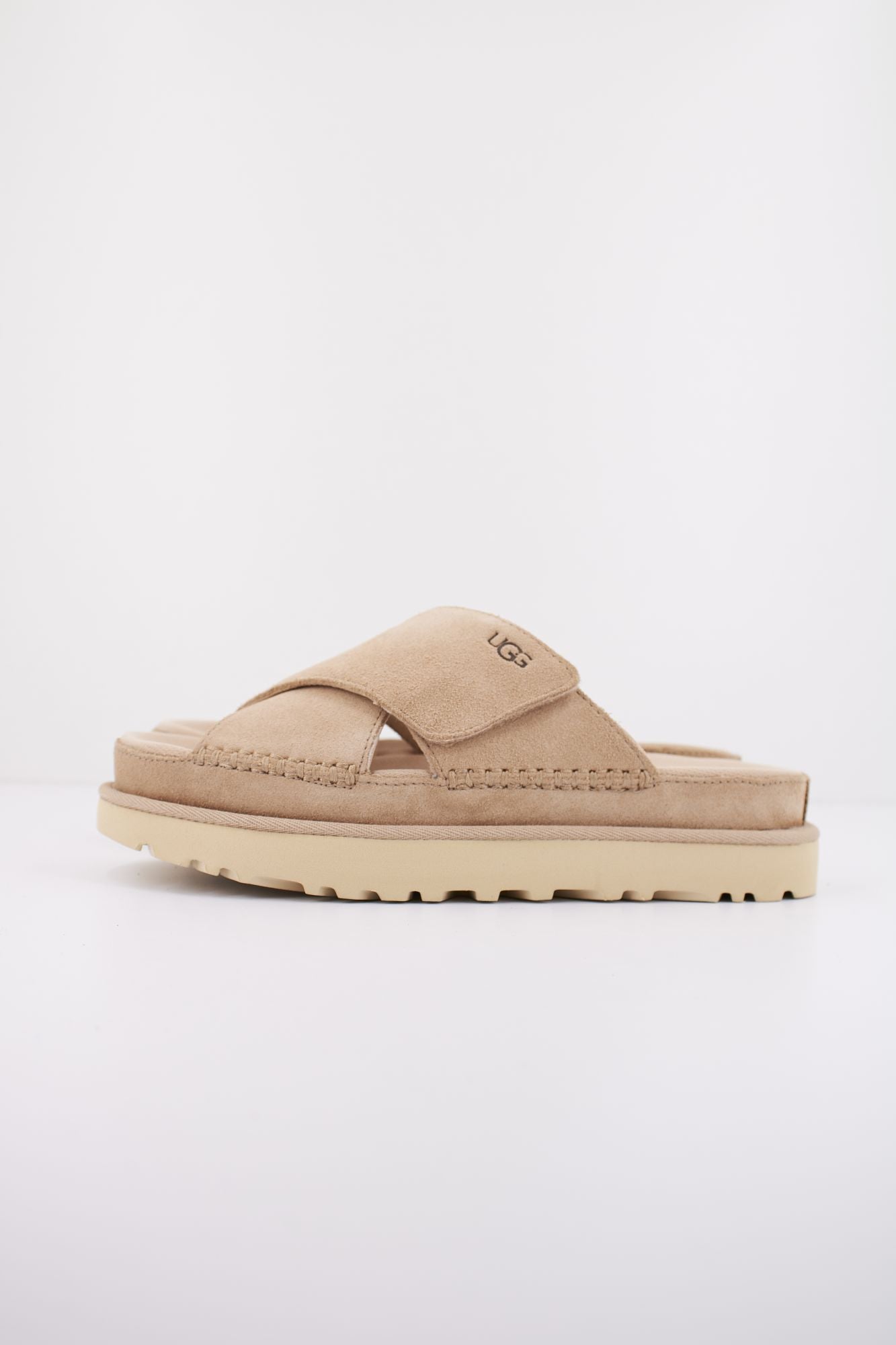 UGG W GOLDENSTAR CROSS SLIDE en color MARRON CLARO (1)