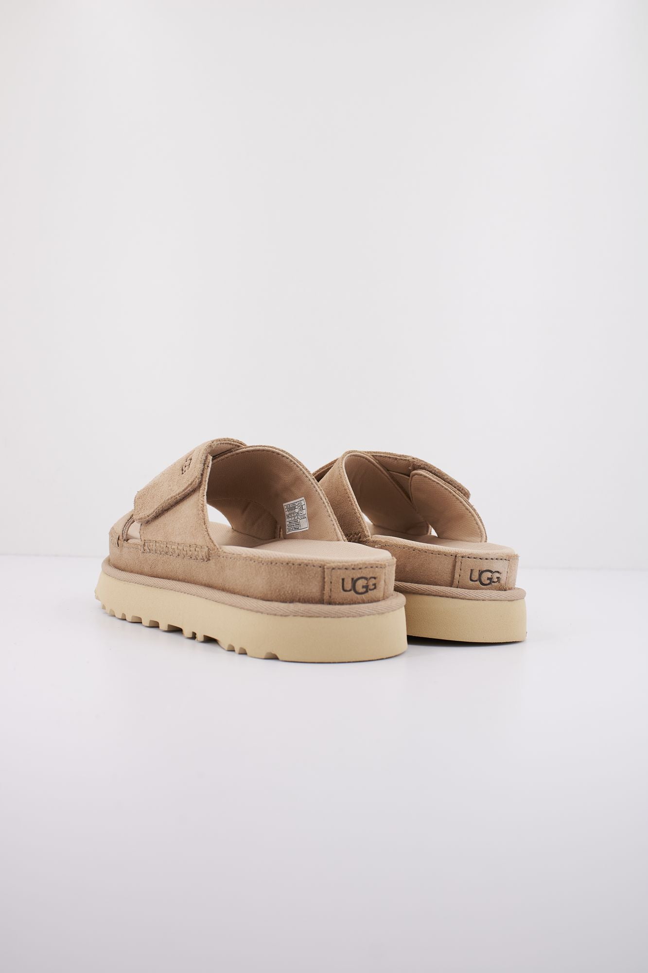 UGG W GOLDENSTAR CROSS SLIDE en color MARRON CLARO (3)