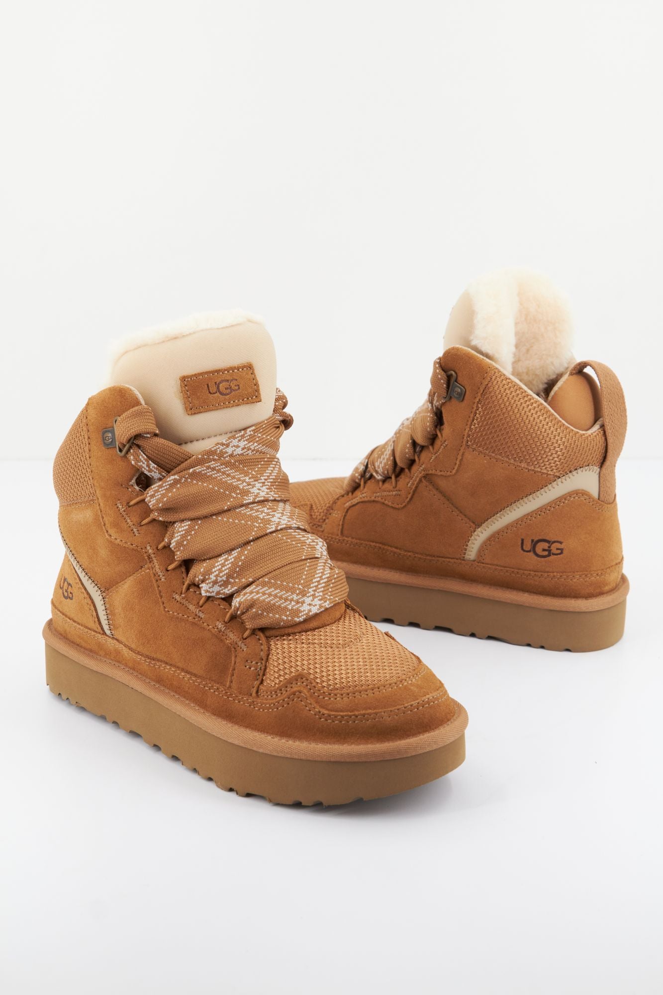 UGG W HIGHMEL en color MARRON CLARO (1)
