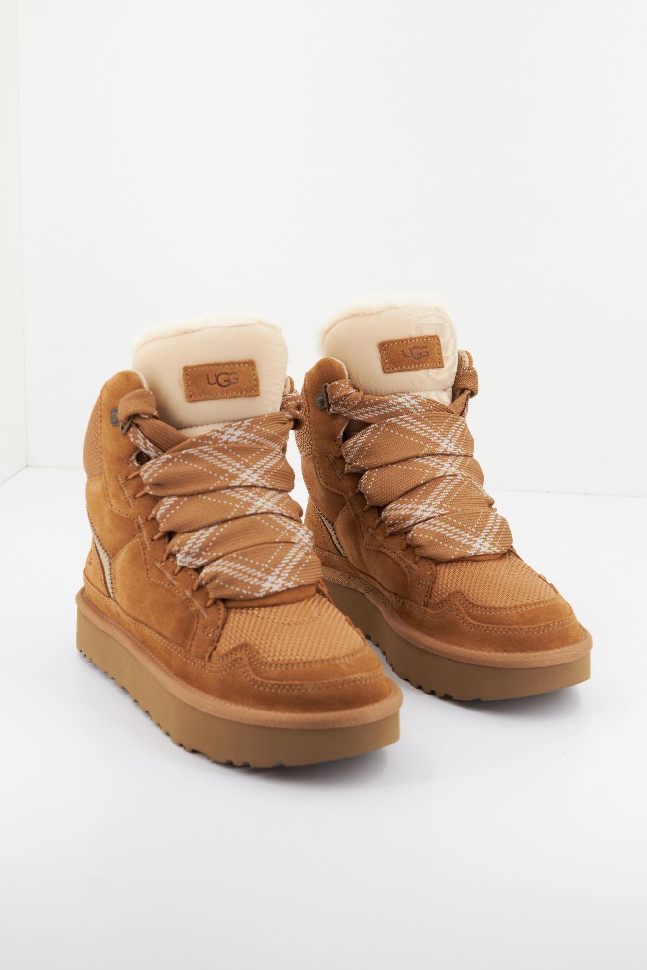 UGG W HIGHMEL en color MARRON CLARO (2)