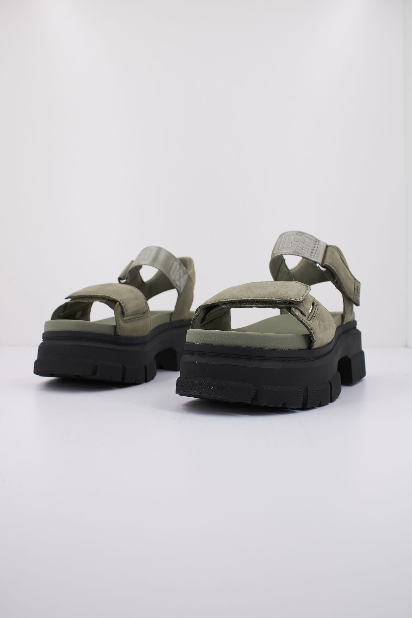UGG W ASHTON ANKLE en color VERDE (2)