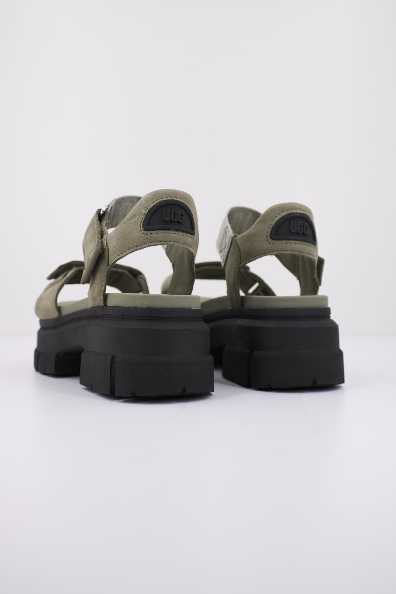 UGG W ASHTON ANKLE en color VERDE (3)