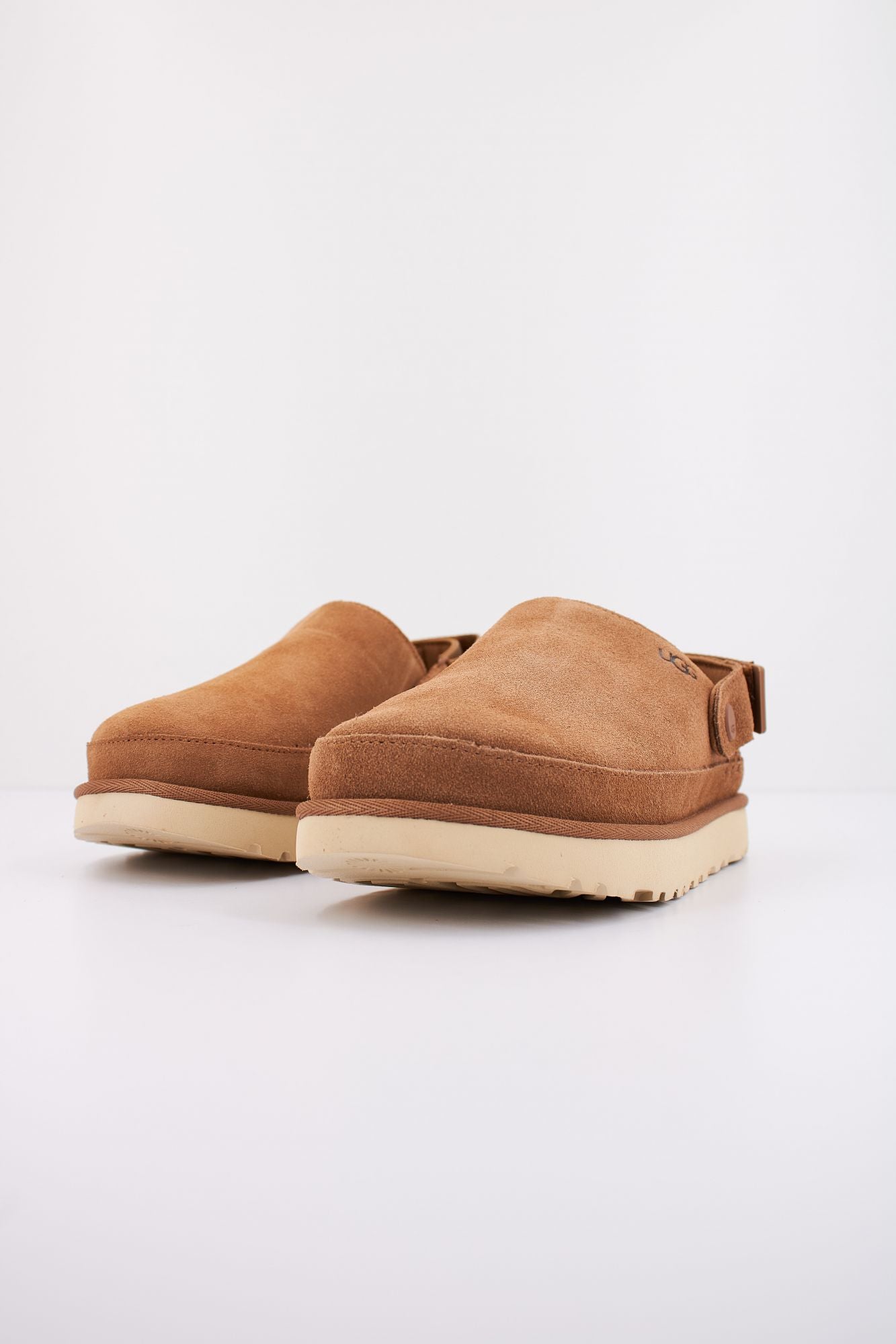 UGG W GOLDENSTAR CLOG en color MARRON (2)
