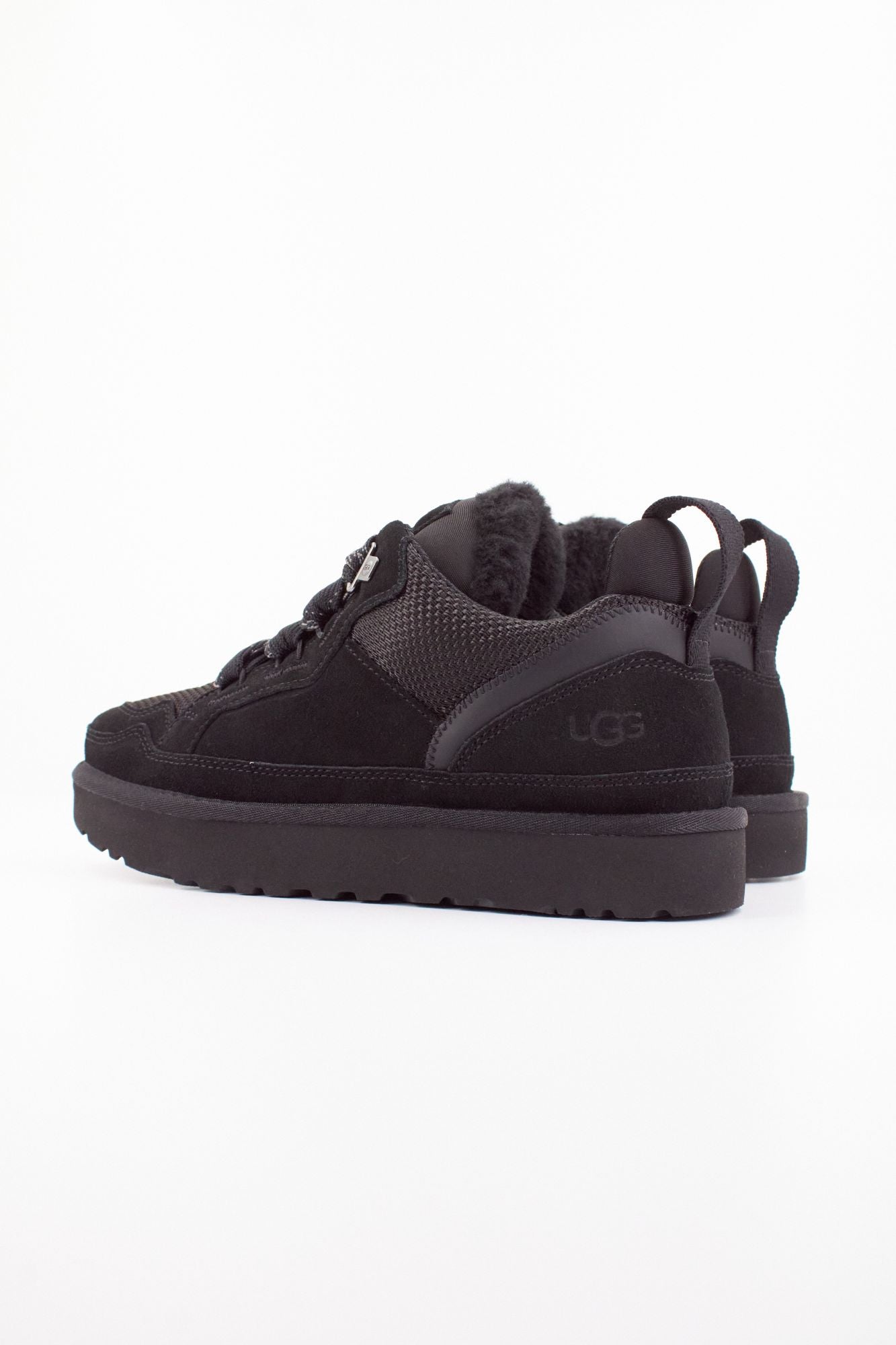 UGG W LOWMEL en color NEGRO (5)
