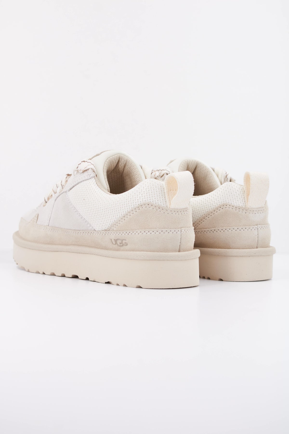 UGG 1168890U W en color BLANCO (4)