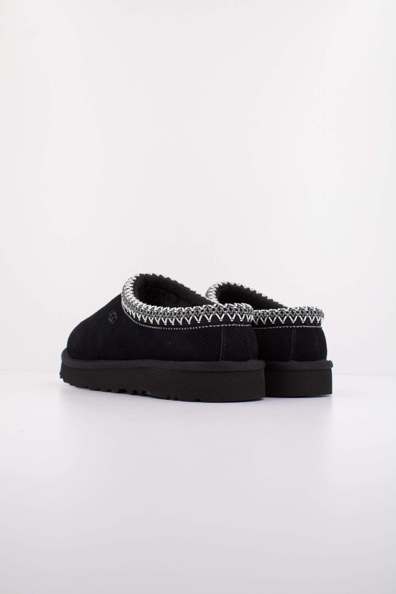 UGG W TASMAN II en color NEGRO (4)