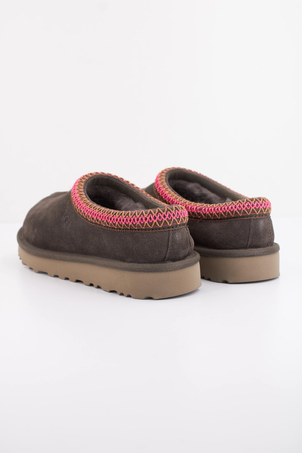 UGG W TASMAN II en color GRIS (4)