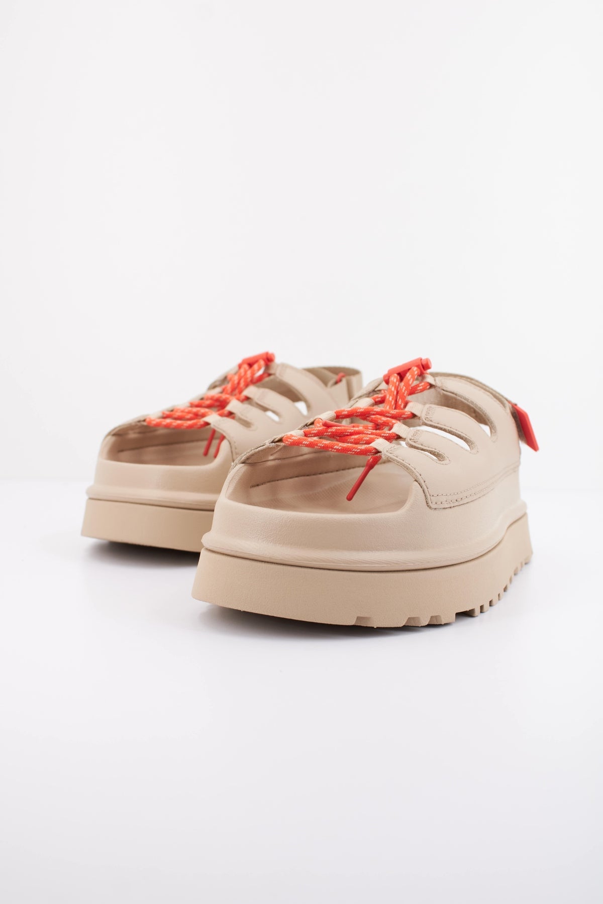 UGG W GOLDENGLOW TOGGLE en color MARRON (2)