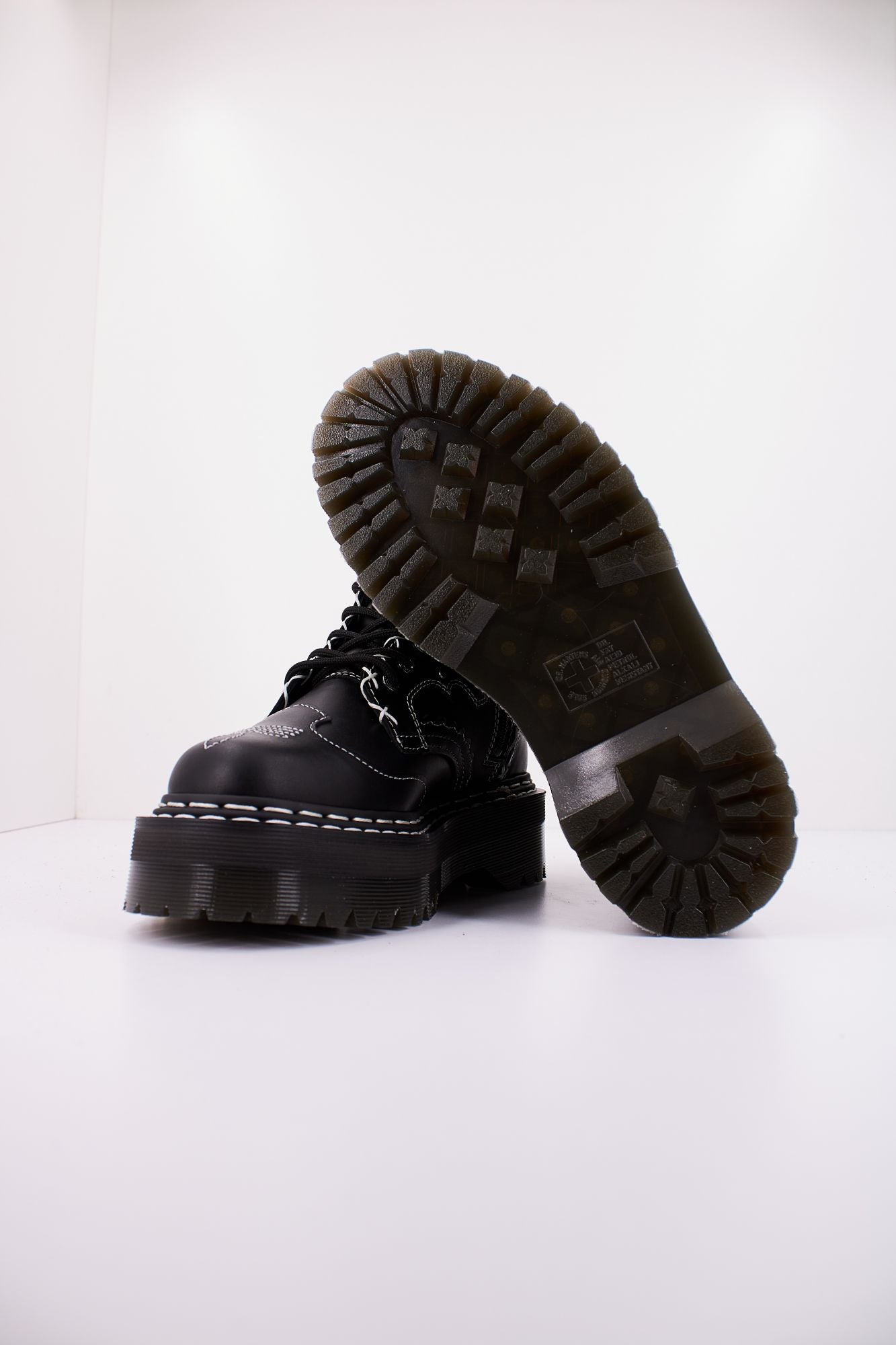 DR. MARTENS JADON HI GA en color NEGRO (4)