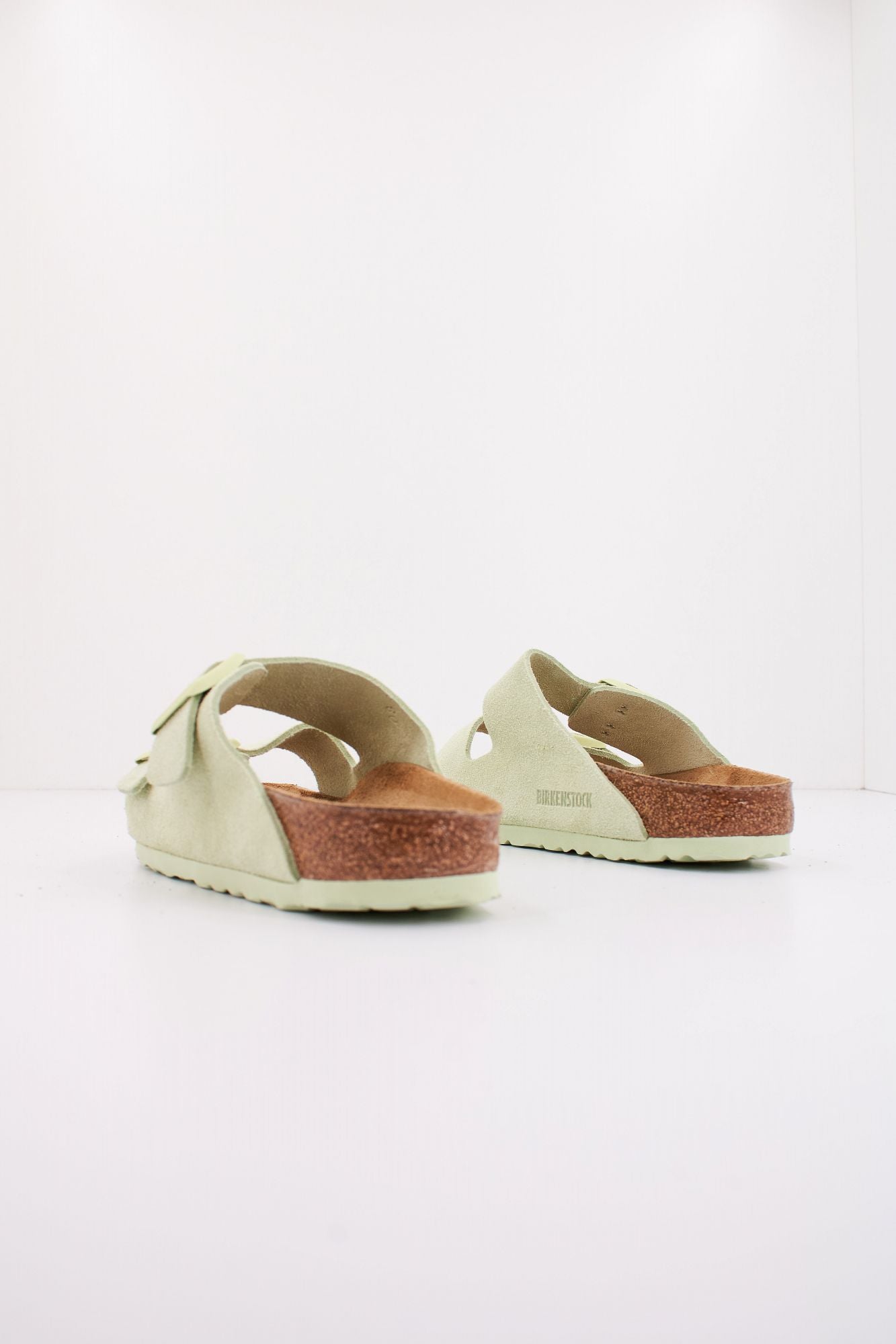 BIRKENSTOCK ARIZONA SUEDE LEATHER en color VERDE (3)