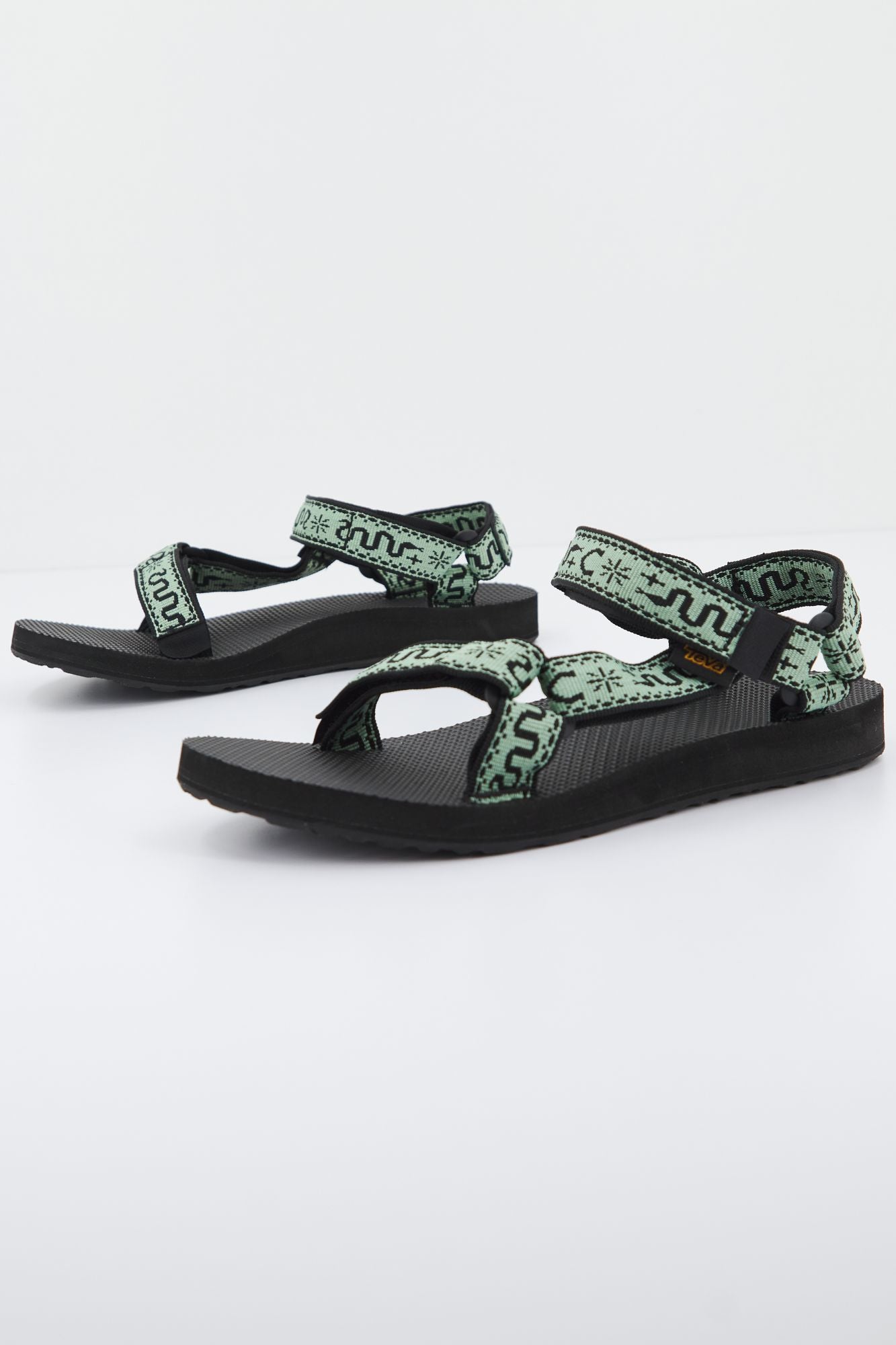 TEVA  W ORIGINAL UNIVERSAL en color VERDE (3)