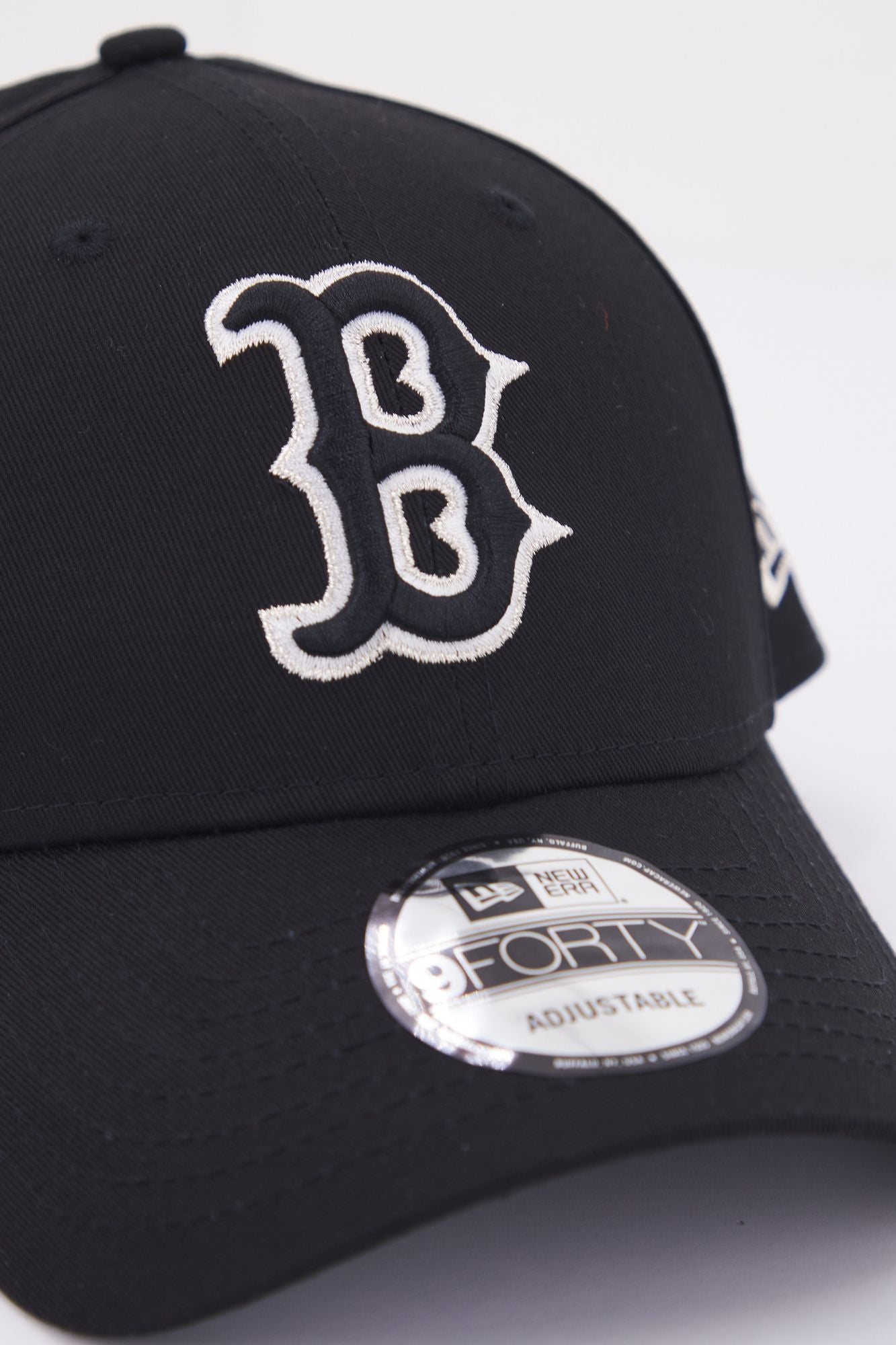 NEW ERA METALLIC POP 9FORTY BOSRED en color NEGRO (4)