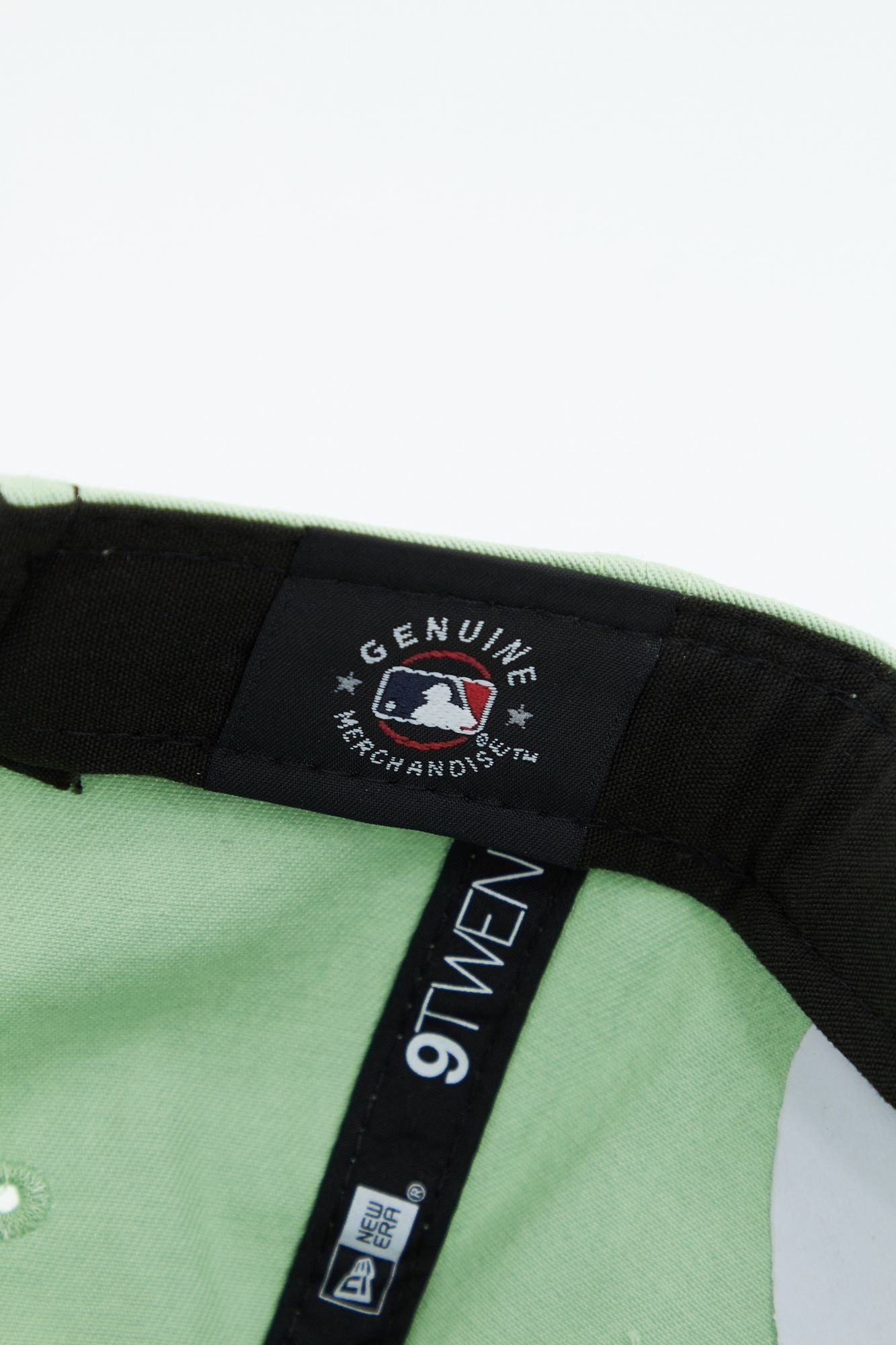 NEW ERA MINI LOGO 9TWENTY NEYYAN en color VERDE (4)