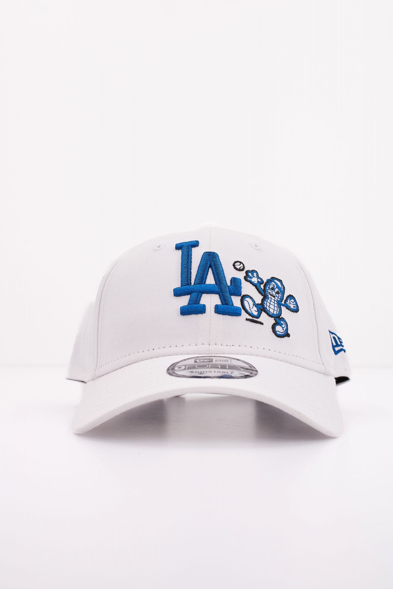 NEW ERA FOOD CHARACTER 9FORTY en color BLANCO (1)