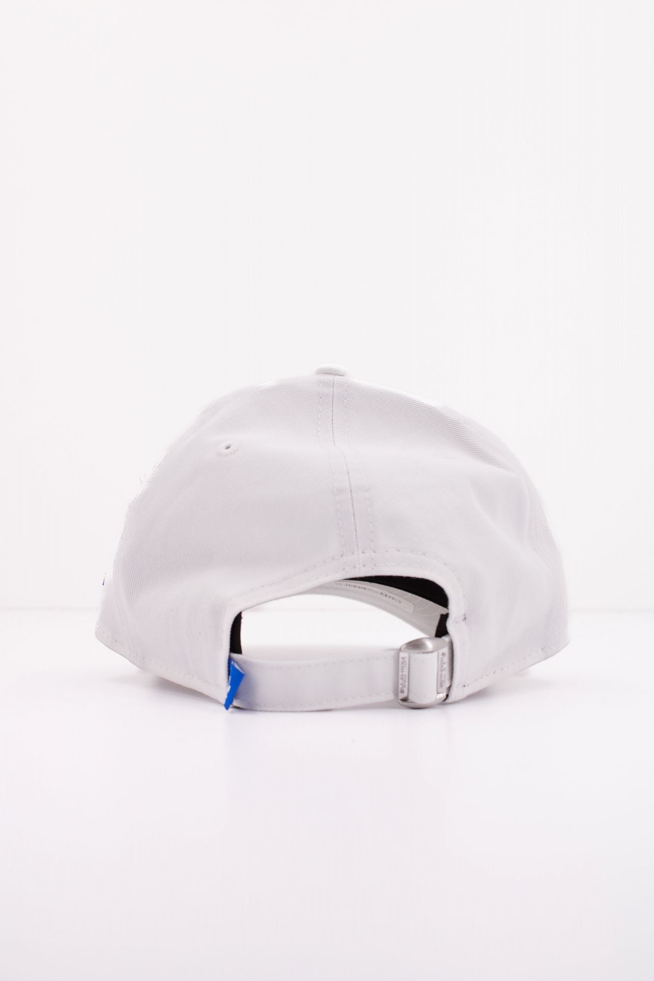 NEW ERA FOOD CHARACTER 9FORTY en color BLANCO (3)
