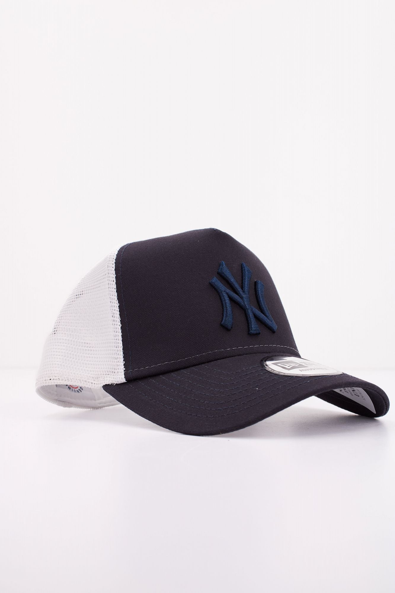 NEW ERA LEAGUE ESS TRUCKER en color AZUL (2)