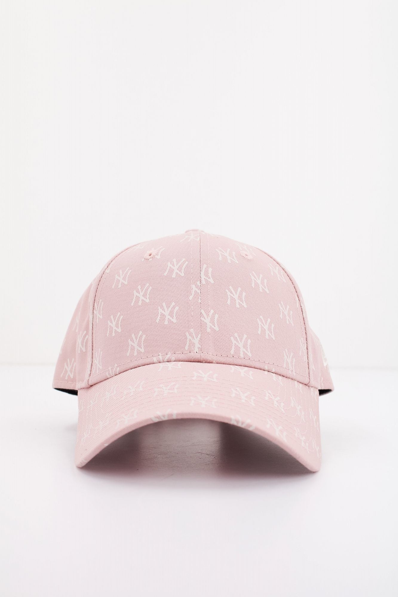NEW ERA  FEMALE MONOGRAM 9FORTY en color ROSA (1)