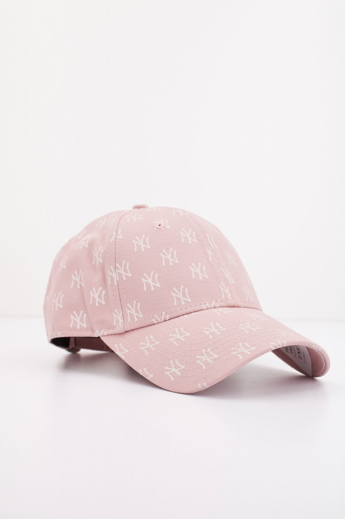 NEW ERA  FEMALE MONOGRAM 9FORTY en color ROSA (2)
