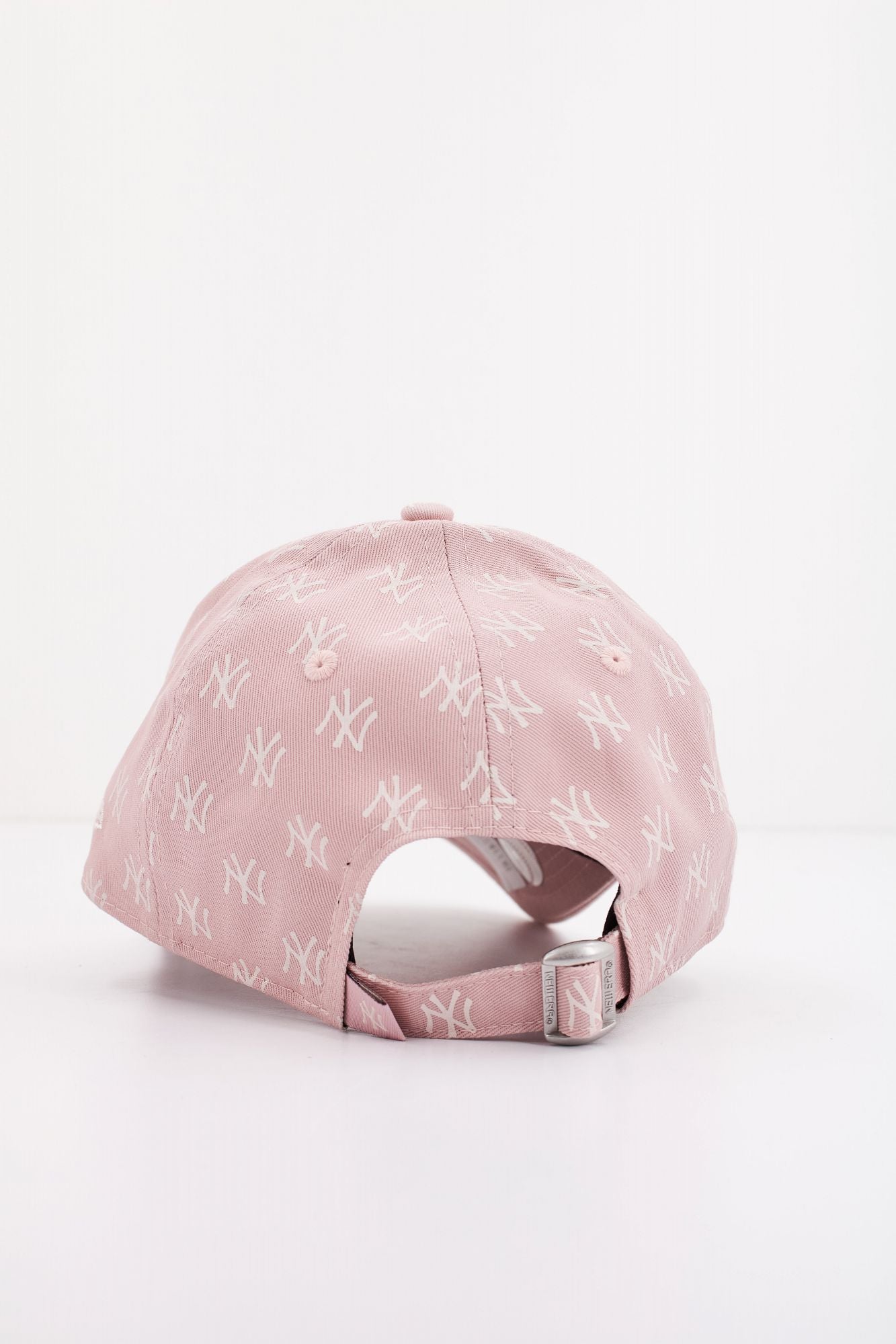 NEW ERA  FEMALE MONOGRAM 9FORTY en color ROSA (3)