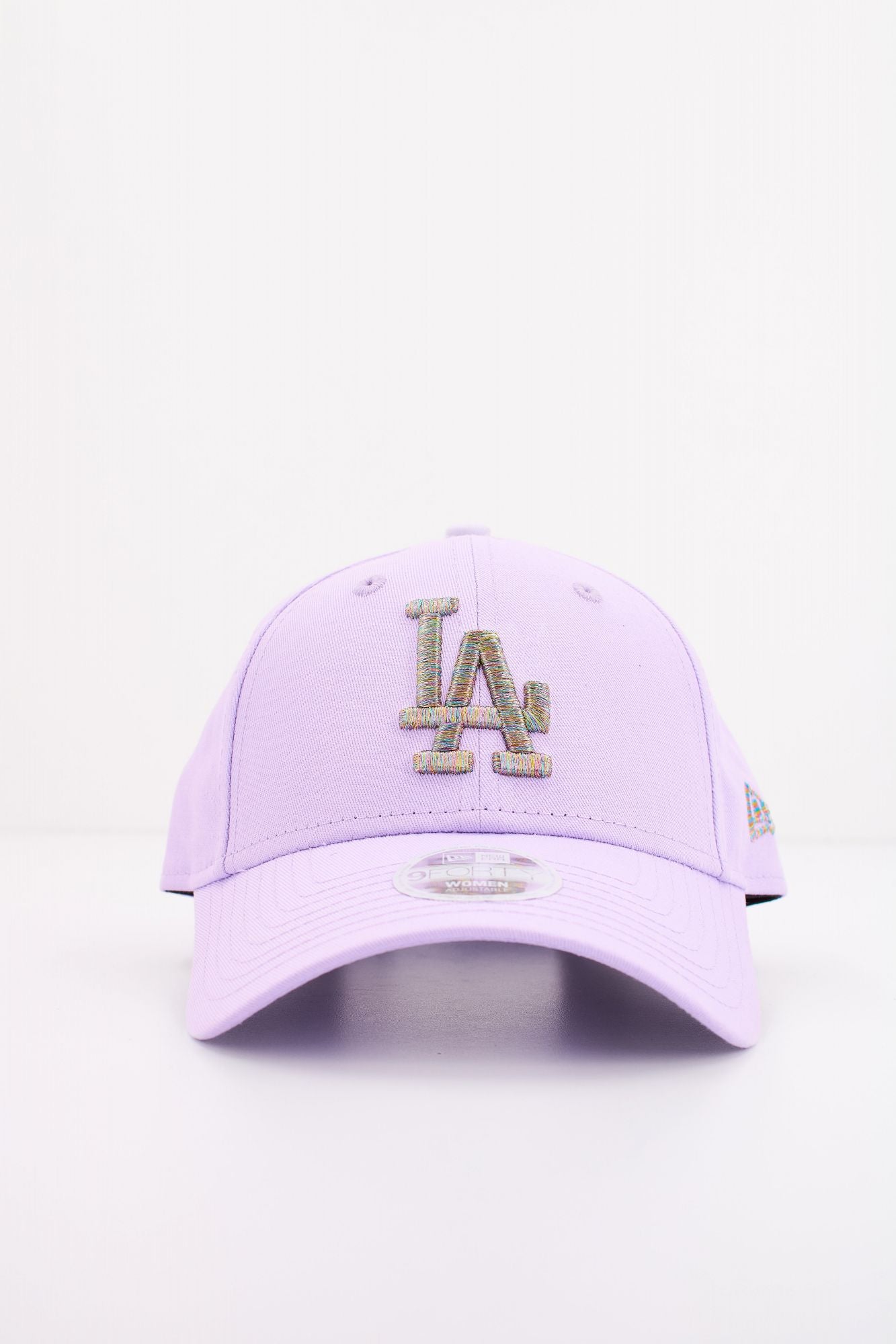 NEW ERA FEMALE METALLIC LOGO 9FO en color VIOLETA (1)