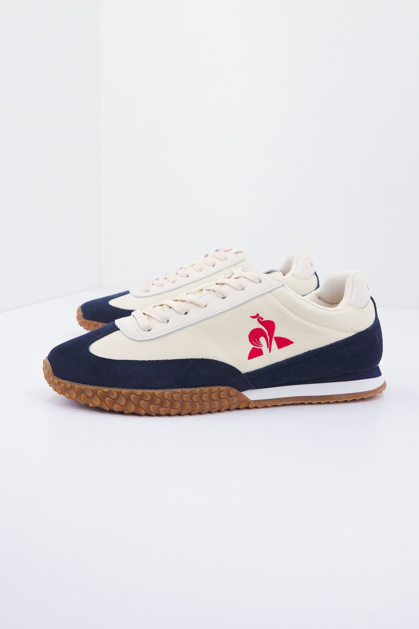 LE COQ SPORTIF VELOCE OUTDOOR en color BEIS (2)