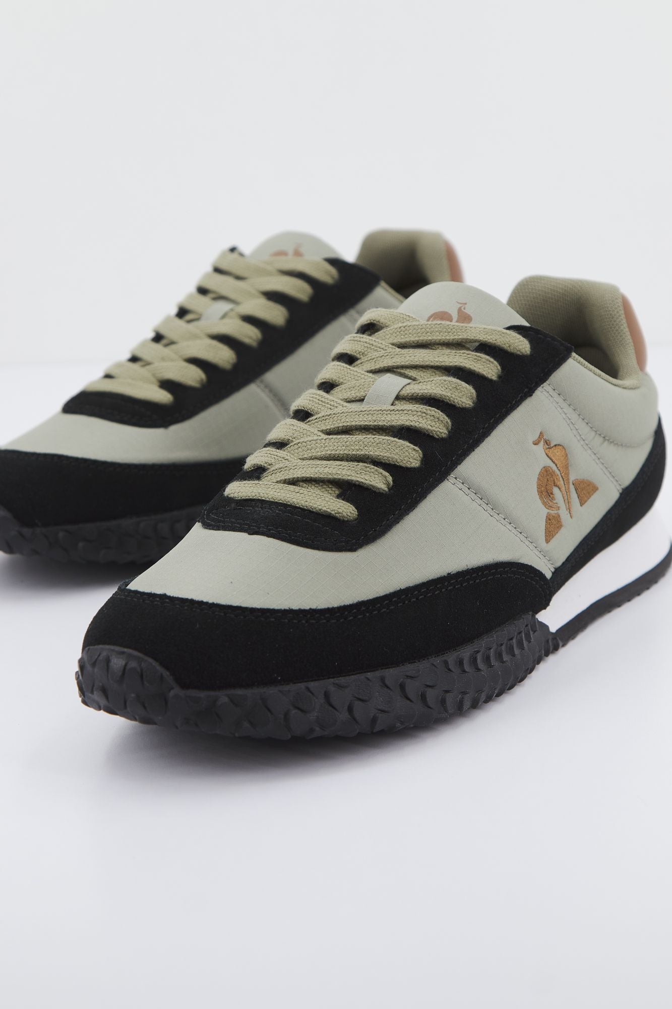 LE COQ SPORTIF VELOCE RIPSTOP en color VERDE (2)