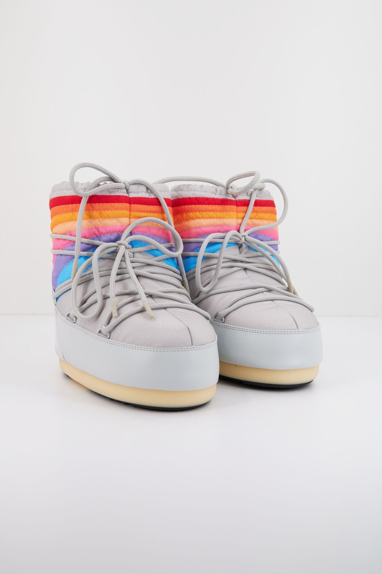MOON BOOT MB ICON LOW RAINBOW en color GRIS (2)