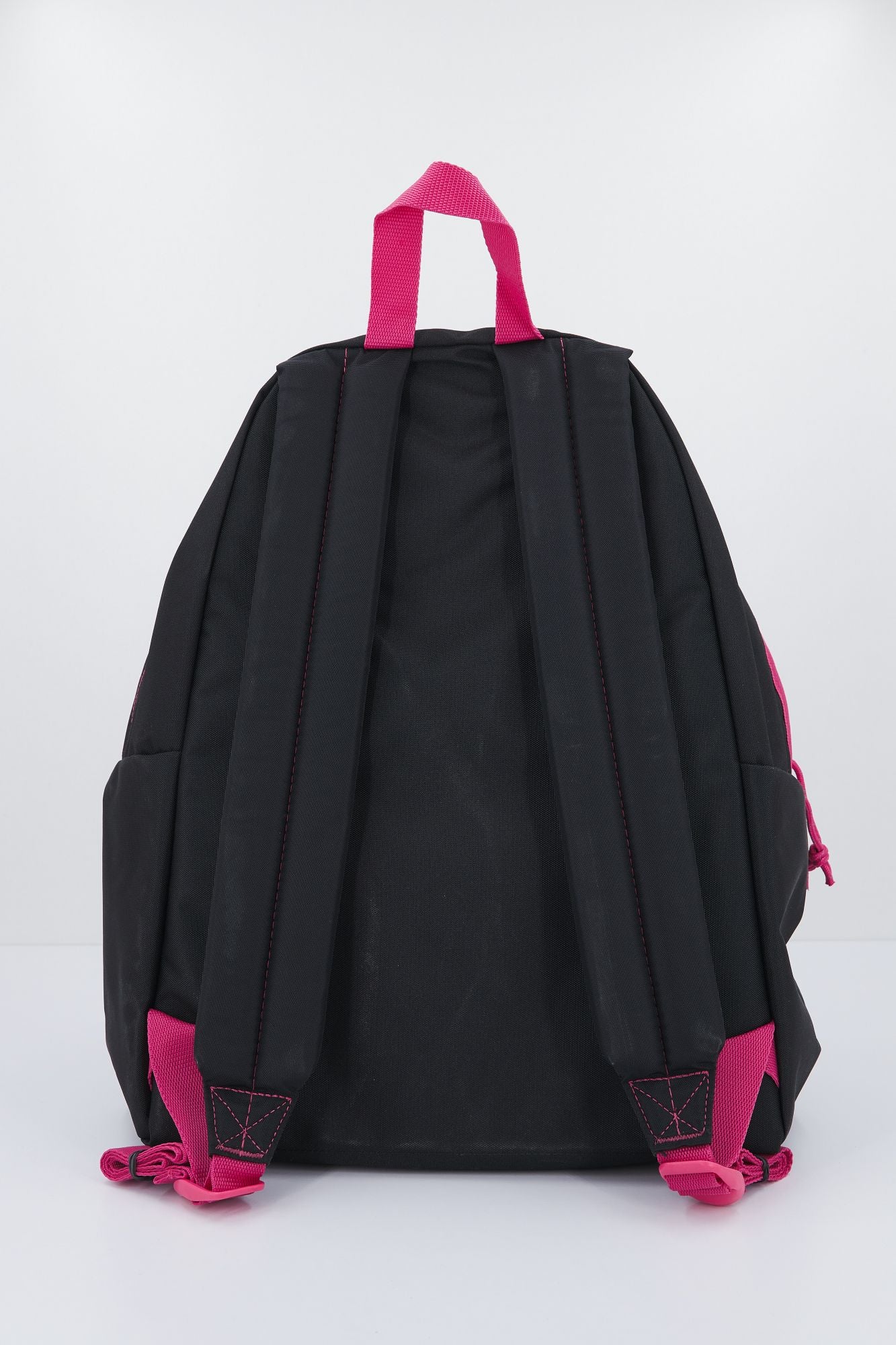 EASTPAK  PADDED PAK'R en color NEGRO (3)