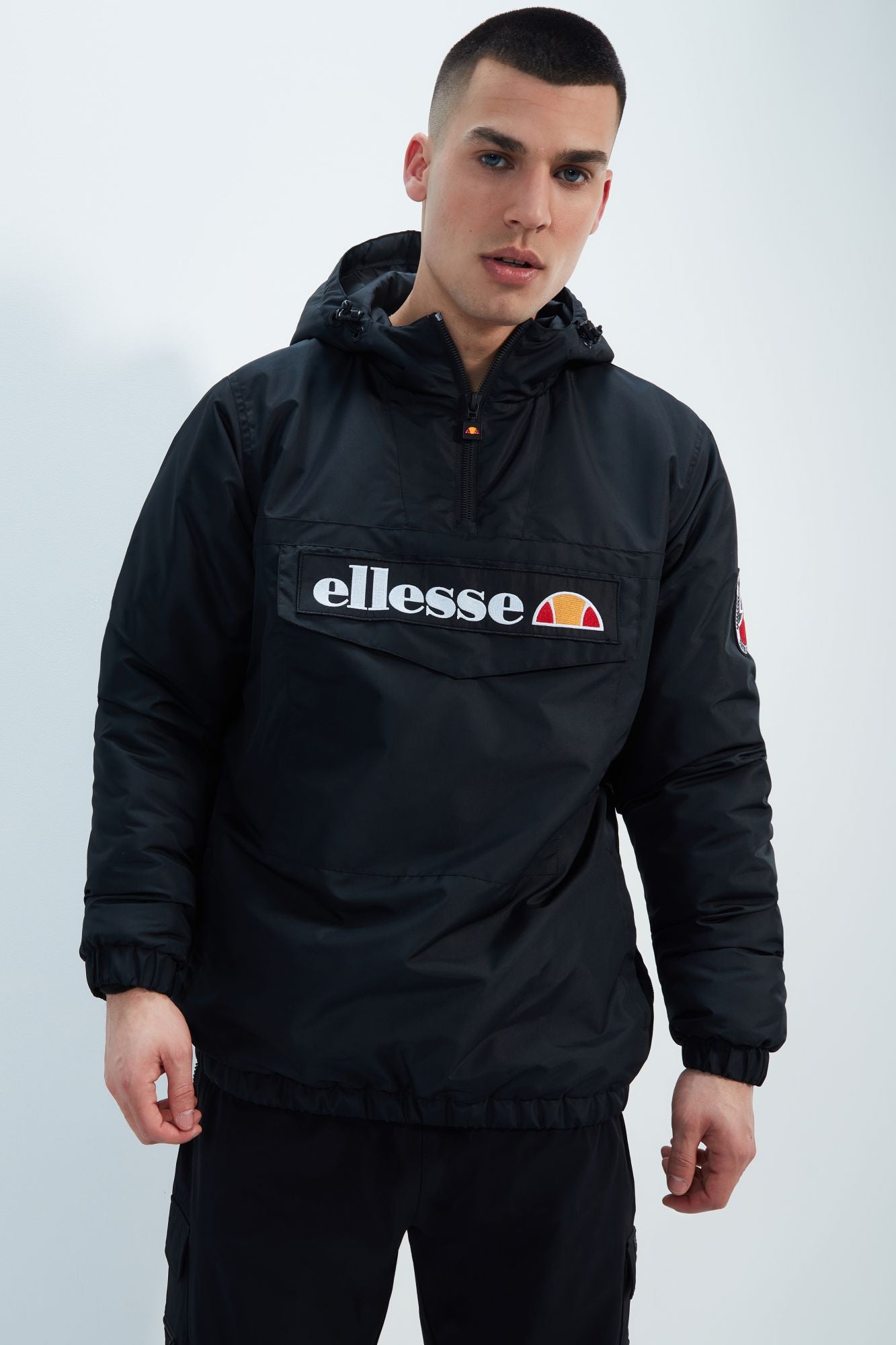 ELLESSE MONTERINI OH JACKET en color NEGRO (1)