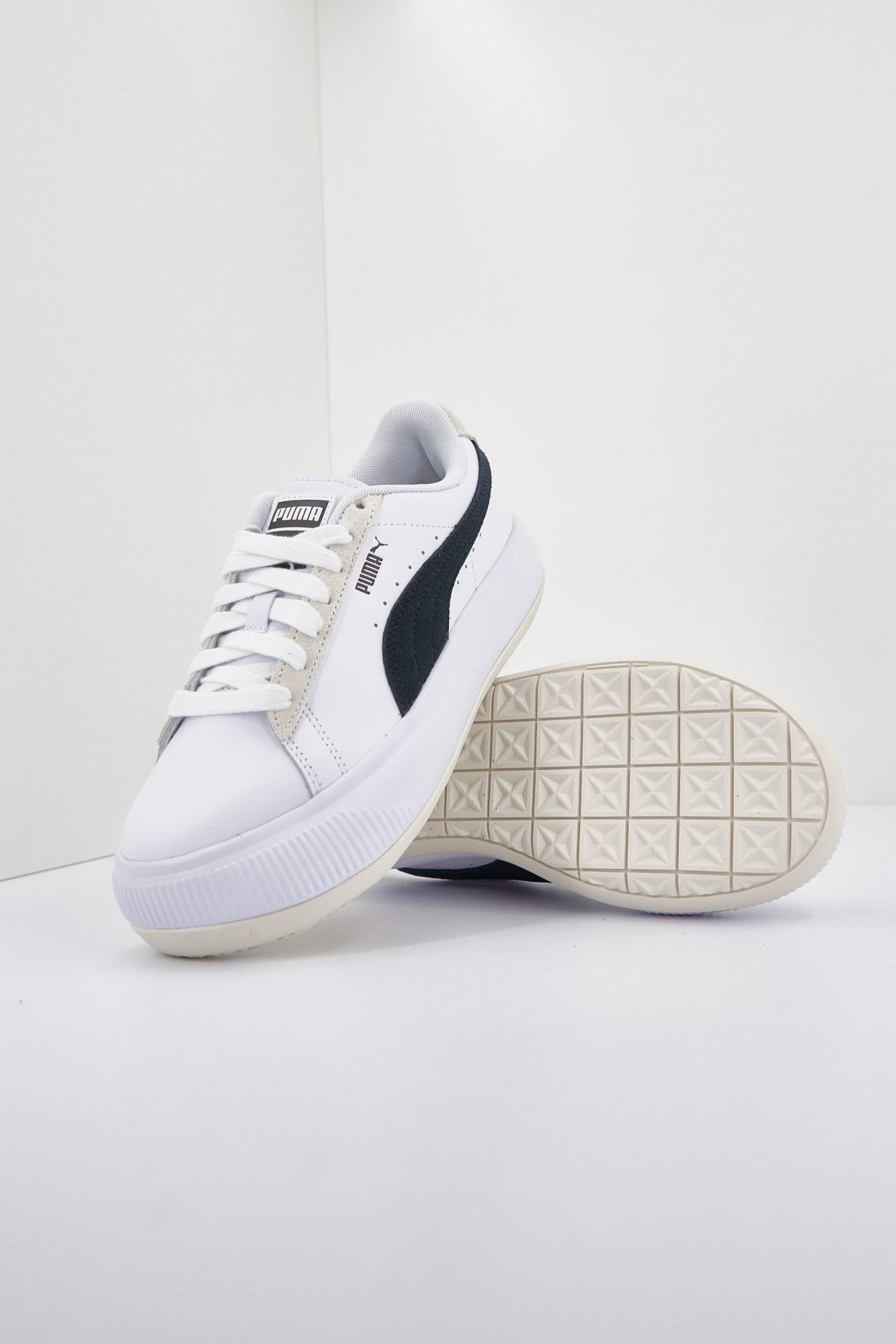 PUMA MAYU MIX WN en color NEGRO (4)