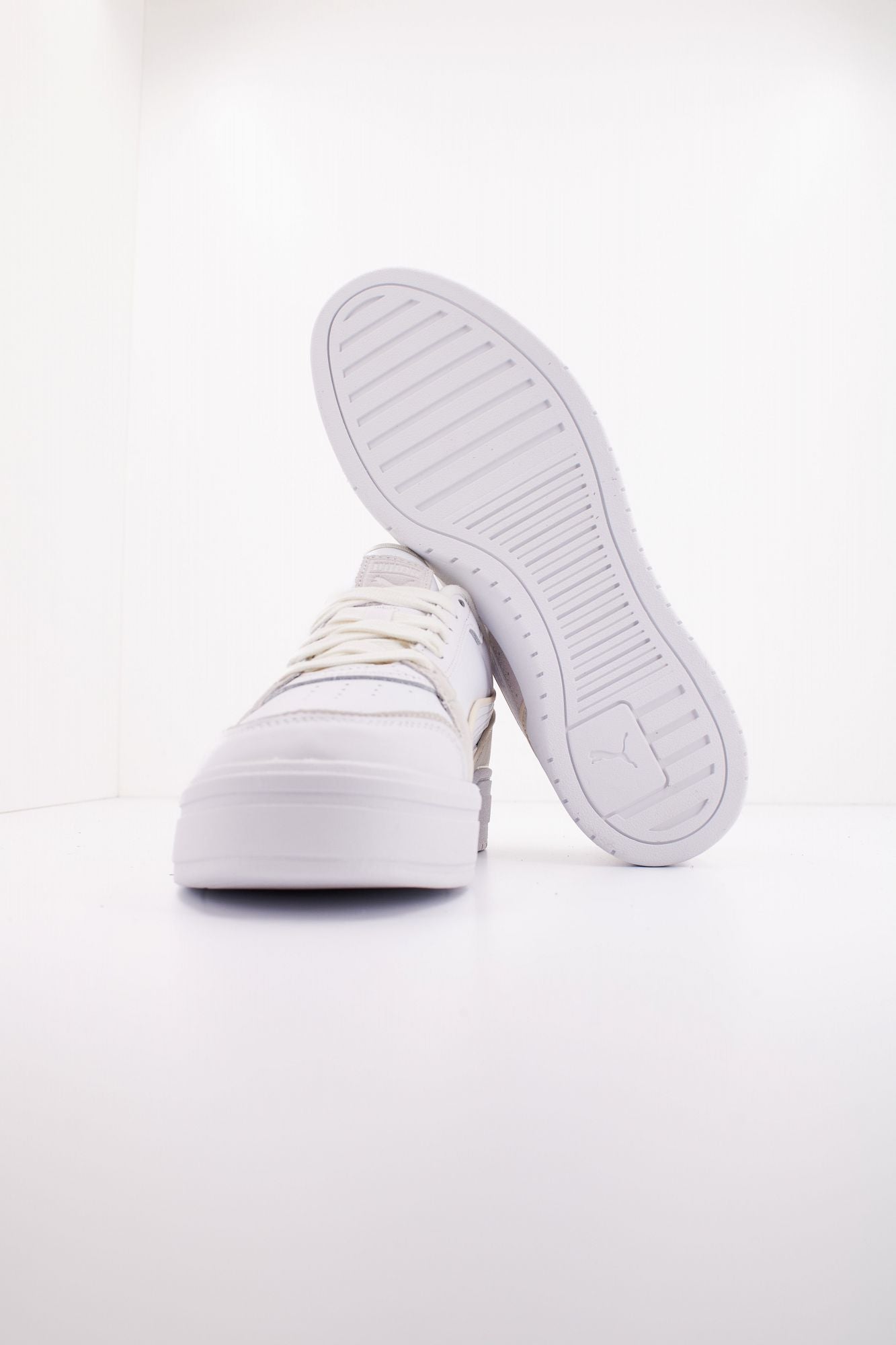 PUMA CA PRO LUX III en color BLANCO (4)