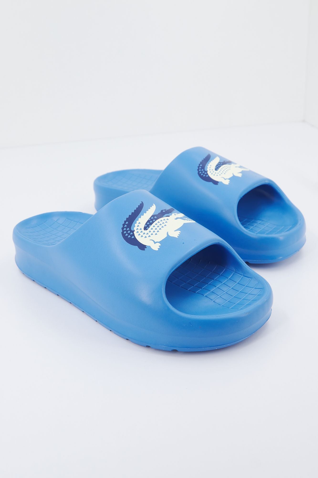 LACOSTE SERVE SLIDE 2.0 123 1 CMA en color AZUL (2)