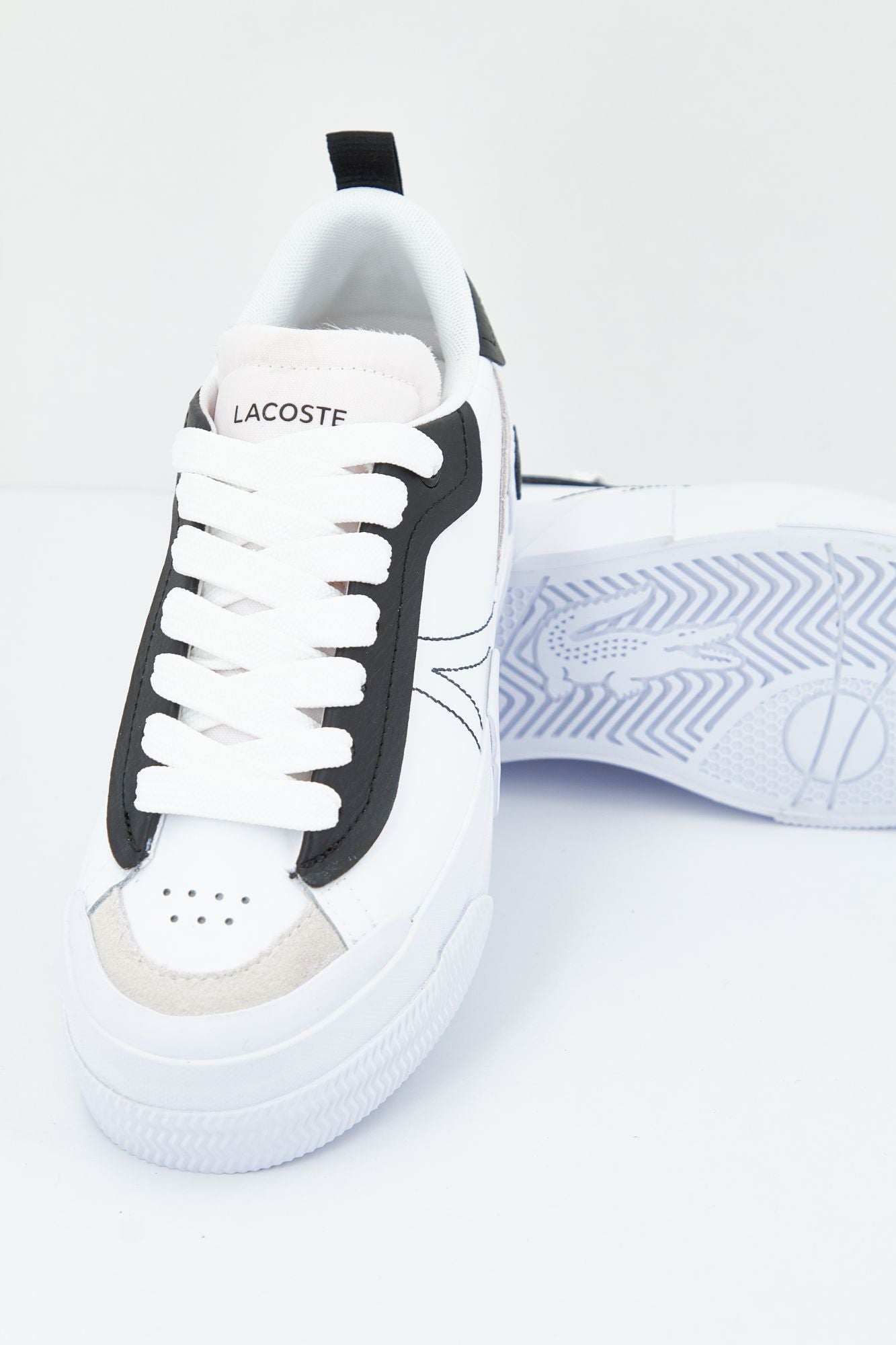 LACOSTE L004 PLATFORM 223 3 CFA en color BLANCO (3)