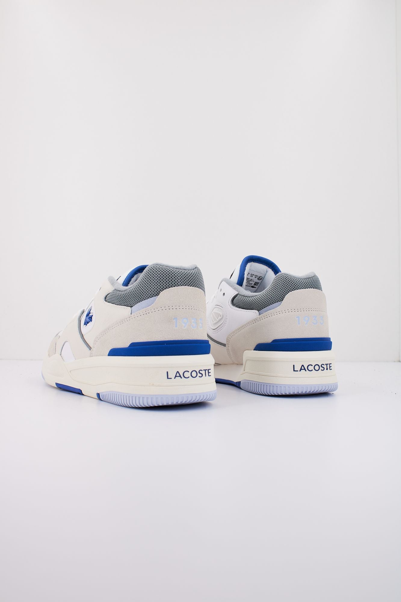 LACOSTE LINESHOT LEATHER LOGO en color BEIS (3)