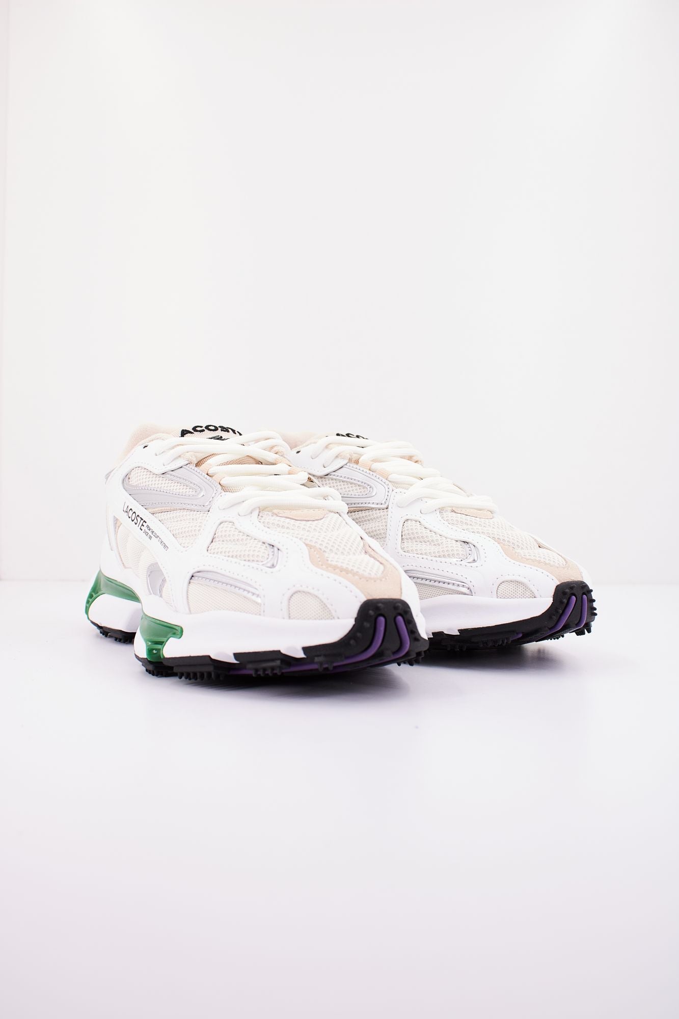 LACOSTE L003 2K24 TEXTILE en color VERDE (2)