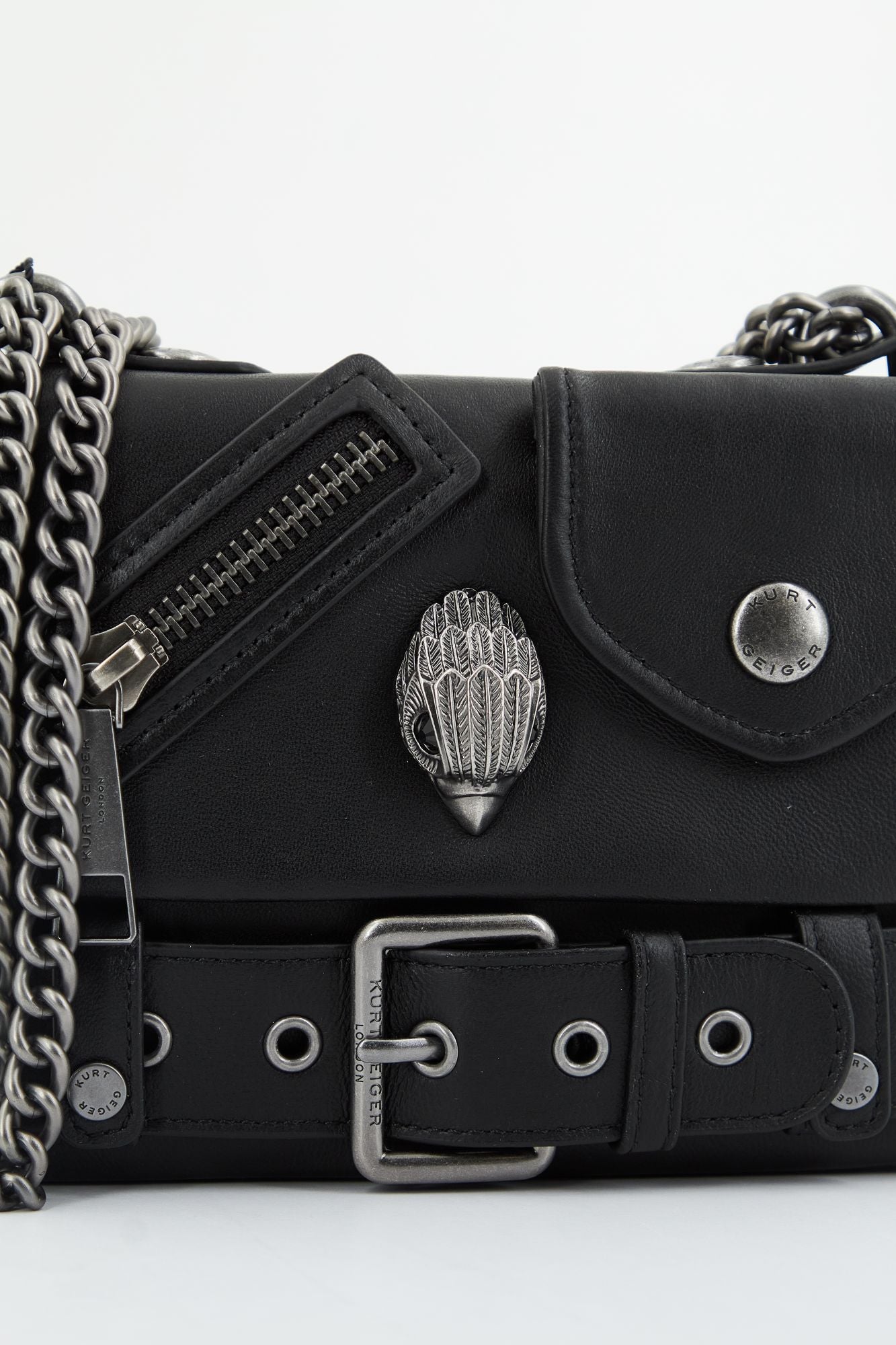 KURT GEIGER LONDON HACKNEY SM BAG en color NEGRO (4)