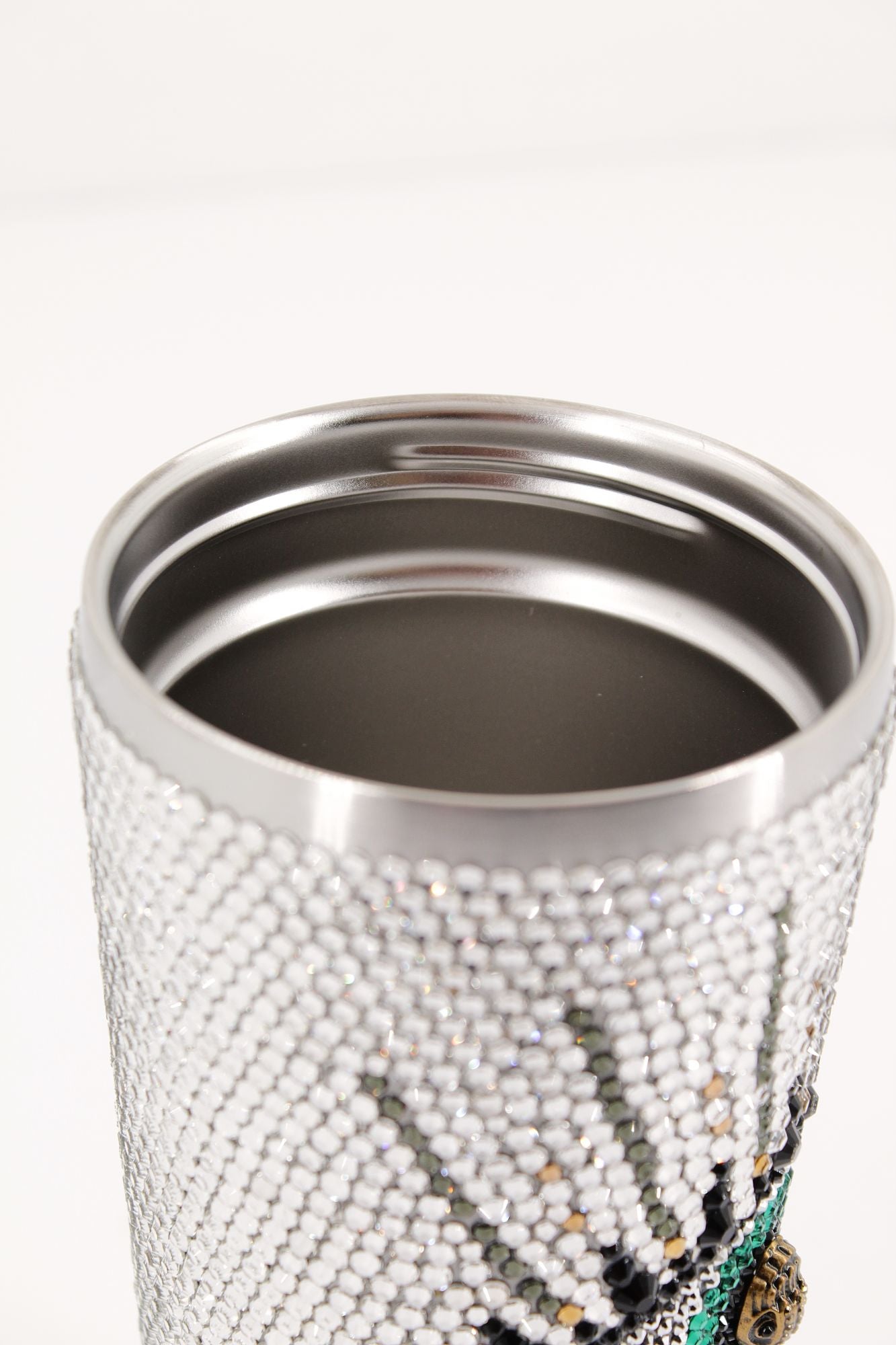 KURT GEIGER LONDON CRYSTAL TUMBLER en color PLATA (3)