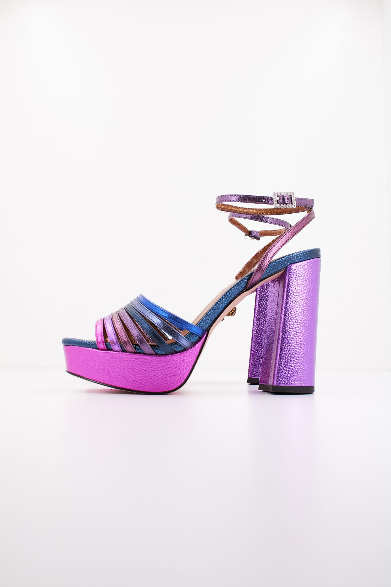 KURT GEIGER LONDON PIERRA PLATFORM SANDAL en color ROSA (1)