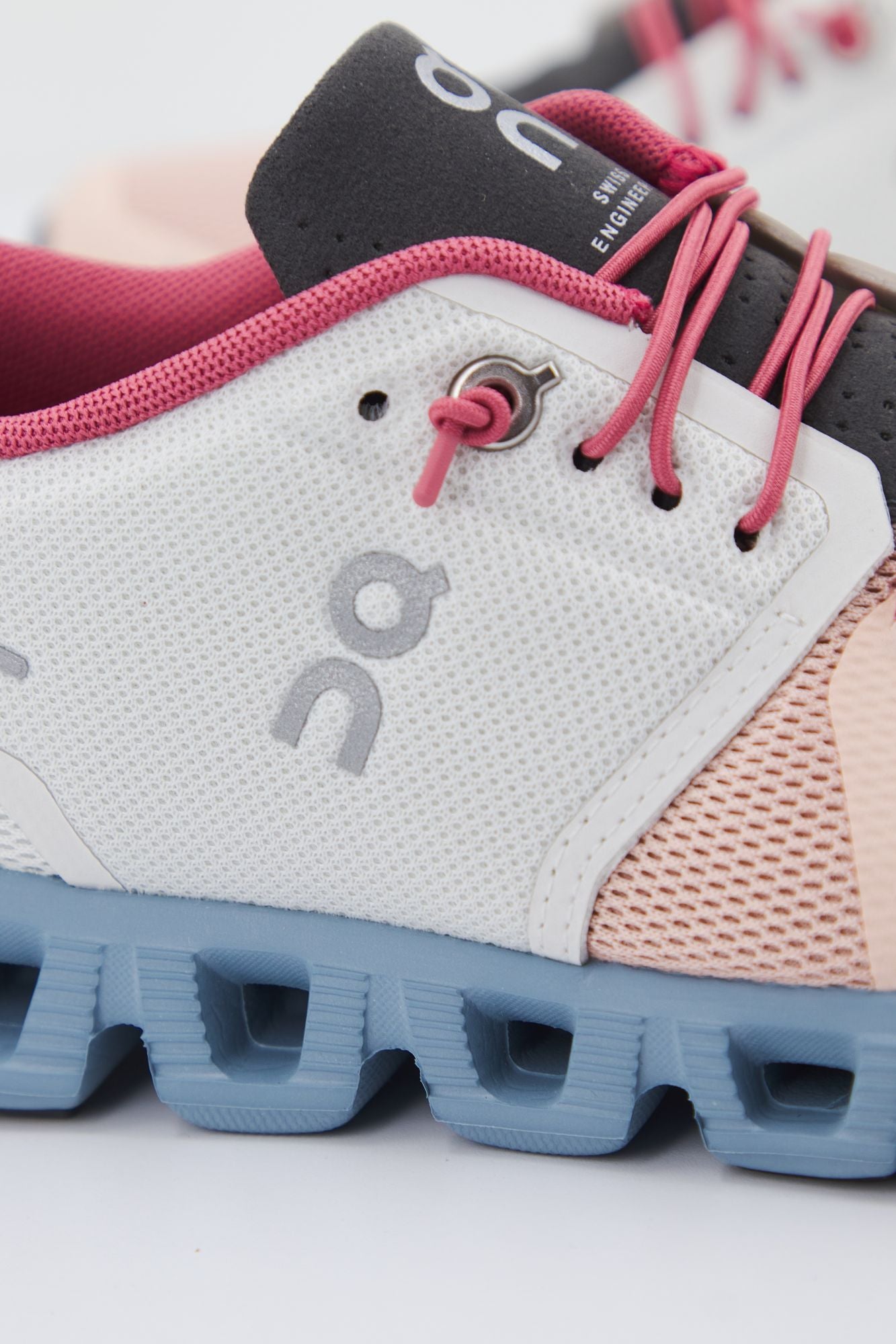 ON RUNNING 59 98363 en color ROSA (3)