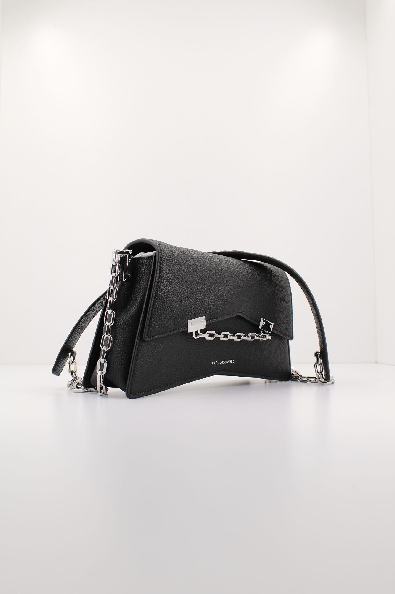 KARL LAGERFELD  K/SEVEN 2.0 en color NEGRO (2)