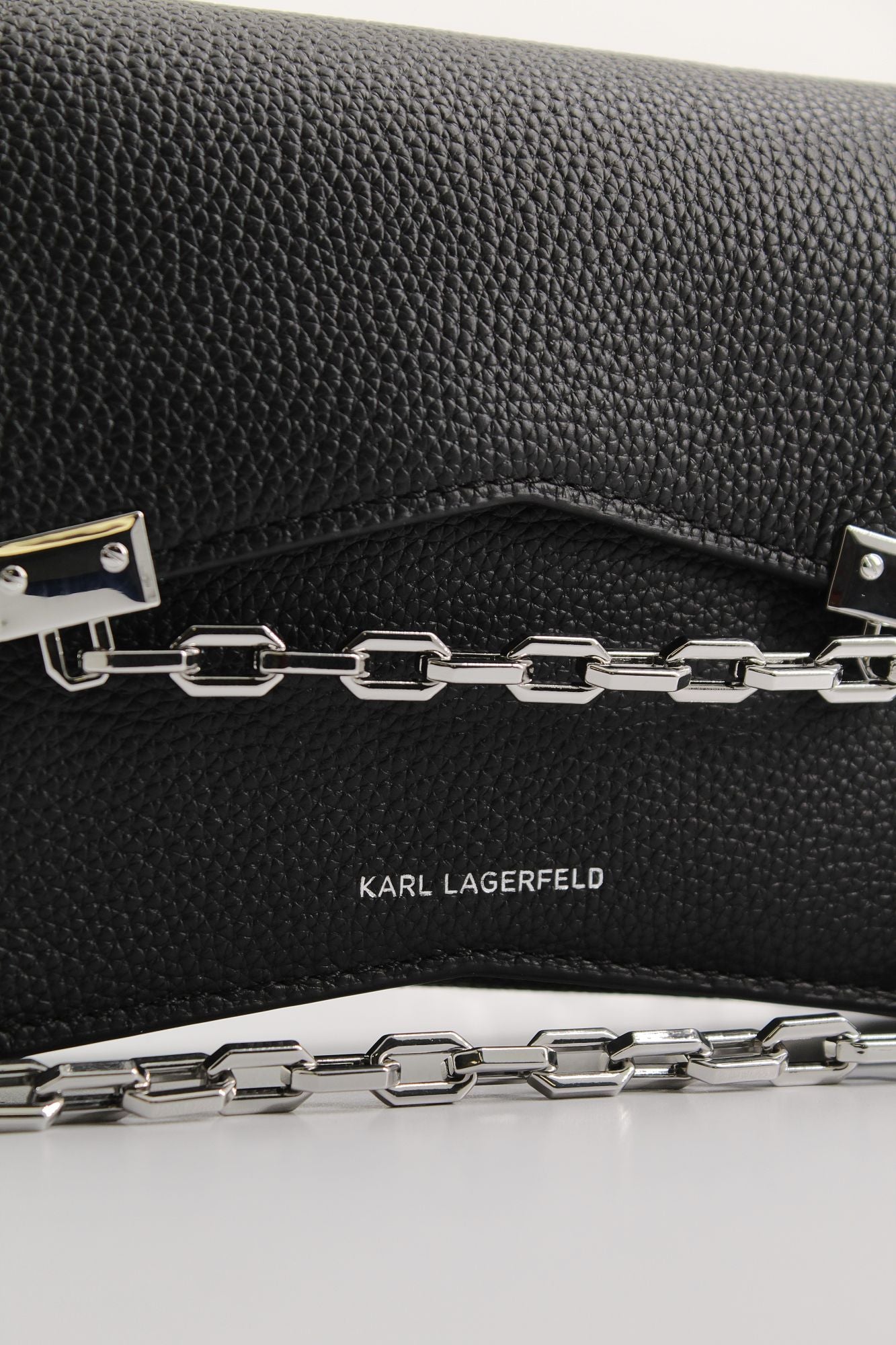 KARL LAGERFELD  K/SEVEN 2.0 en color NEGRO (4)