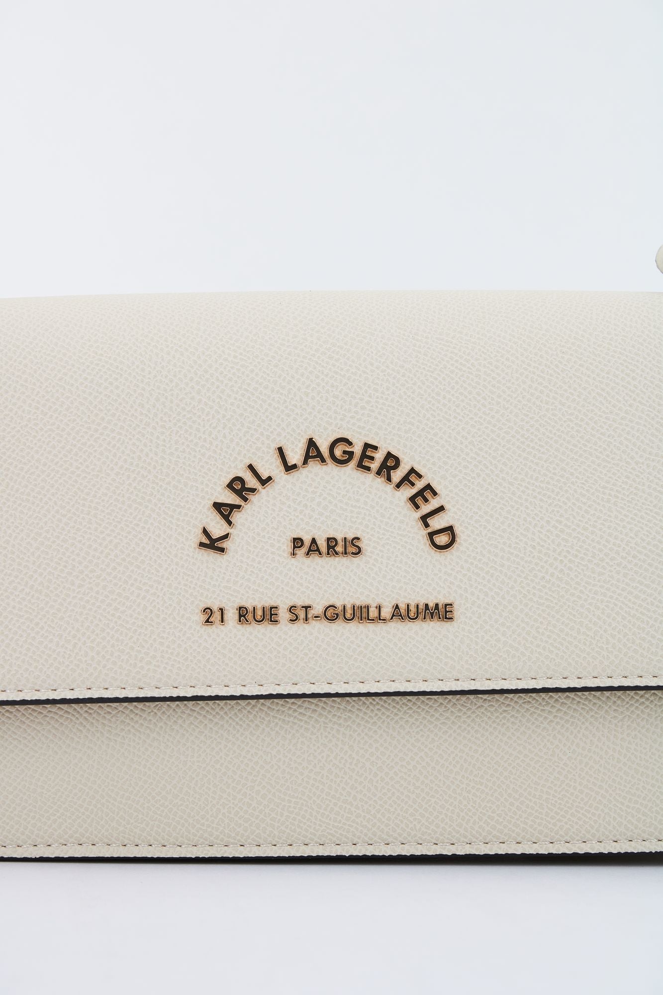 KARL LAGERFELD METAL FLAP SHB en color BEIS (4)