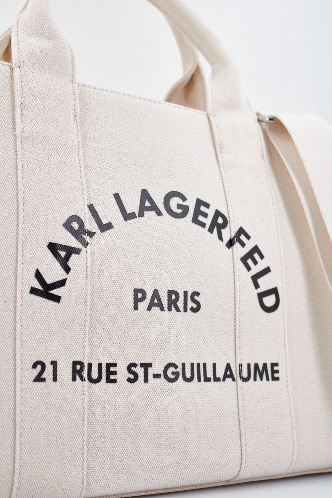 KARL LAGERFELD RSG SQUARE MEDIUM TOTE en color BLANCO (4)