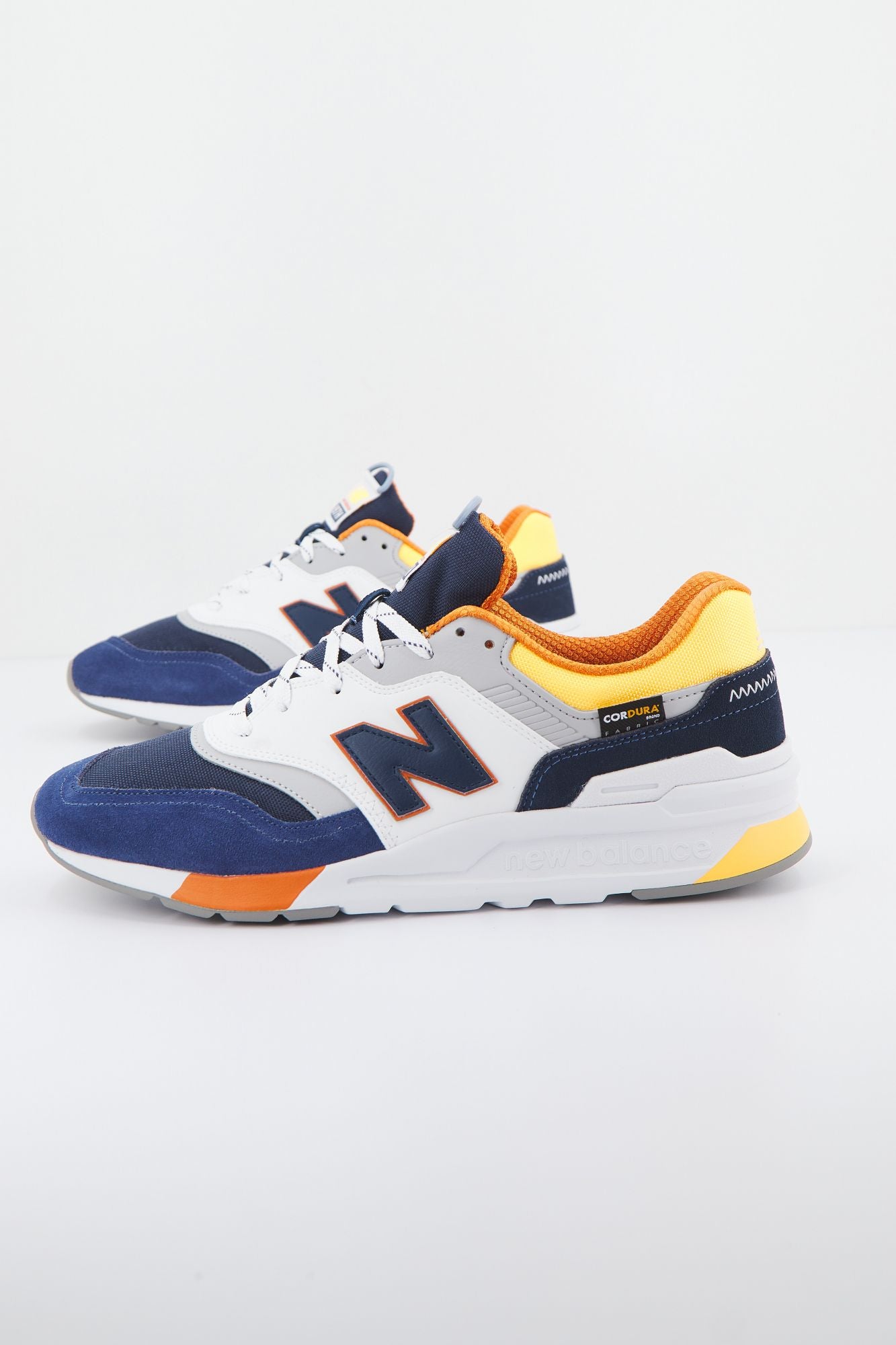 NEW BALANCE CM997  en color AZUL (2)