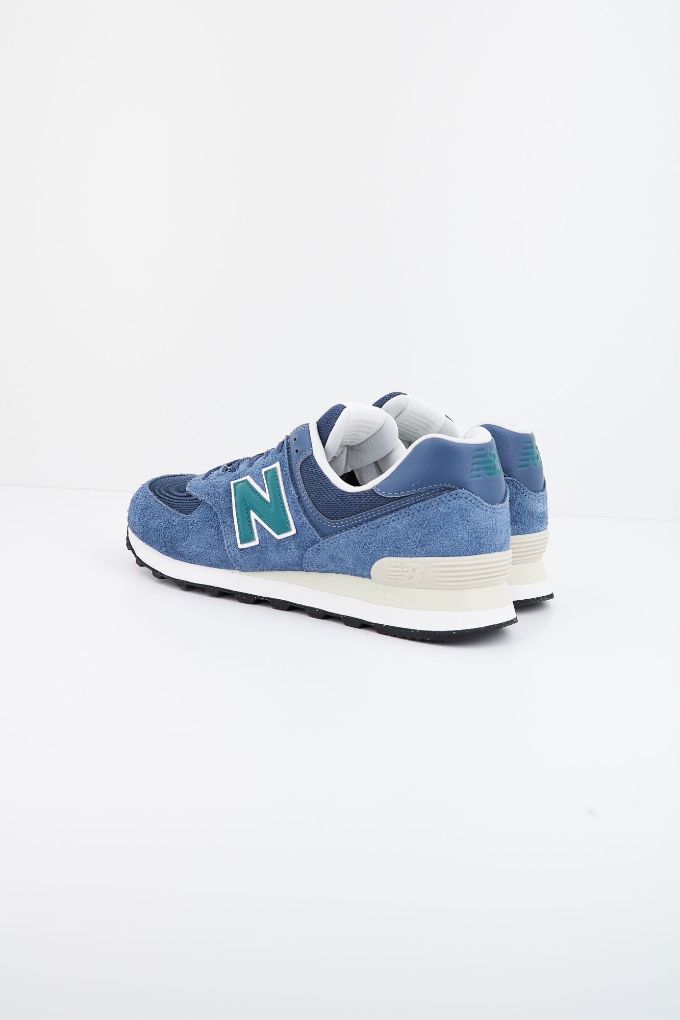 NEW BALANCE U574 SNG  en color AZUL (3)