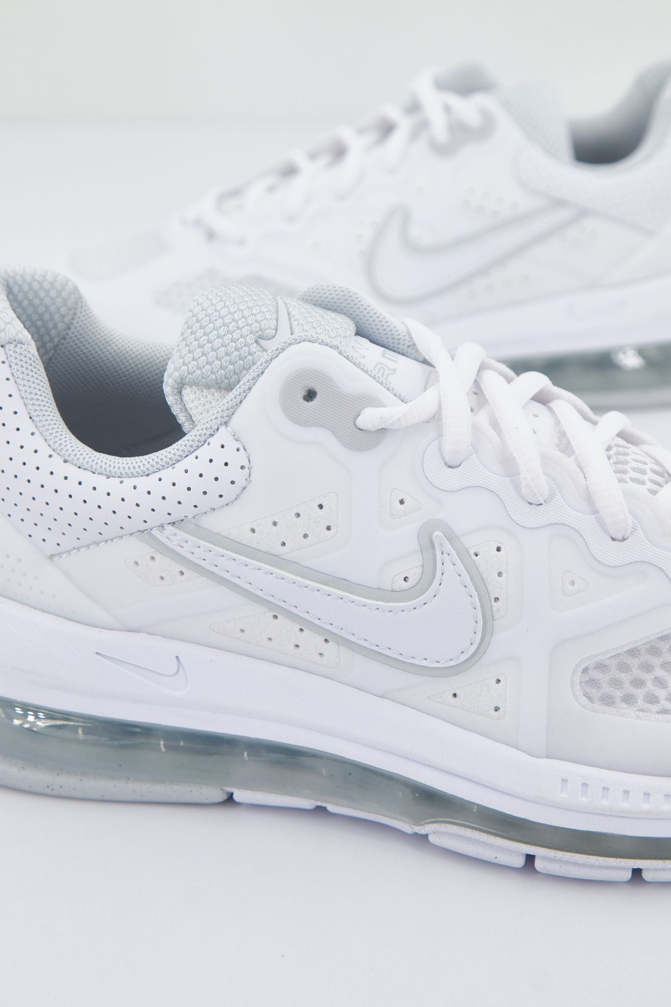 NIKE CZ1645 en color BLANCO (3)