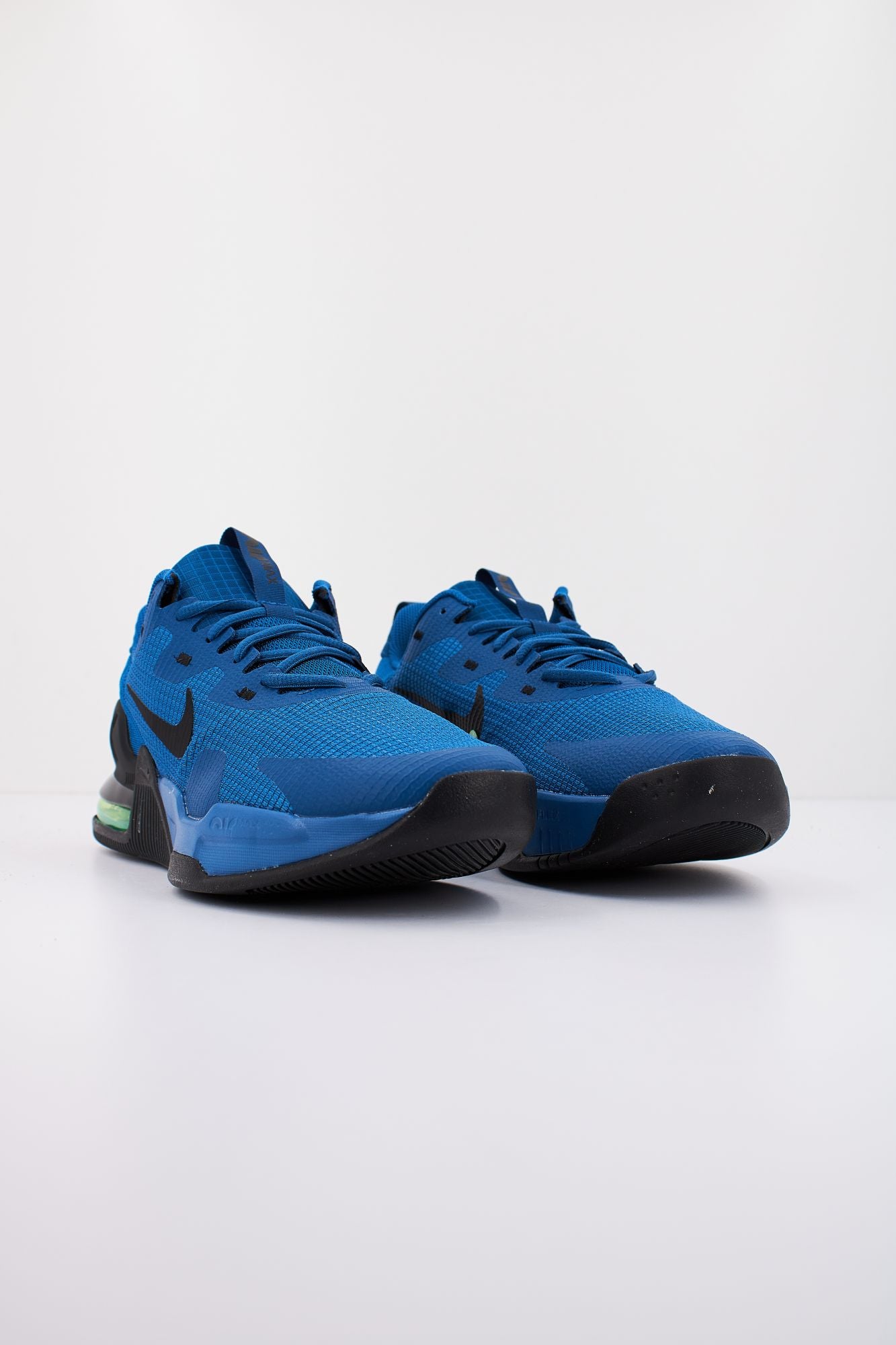 NIKE ALPHA TRAINER 5 en color AZUL (2)
