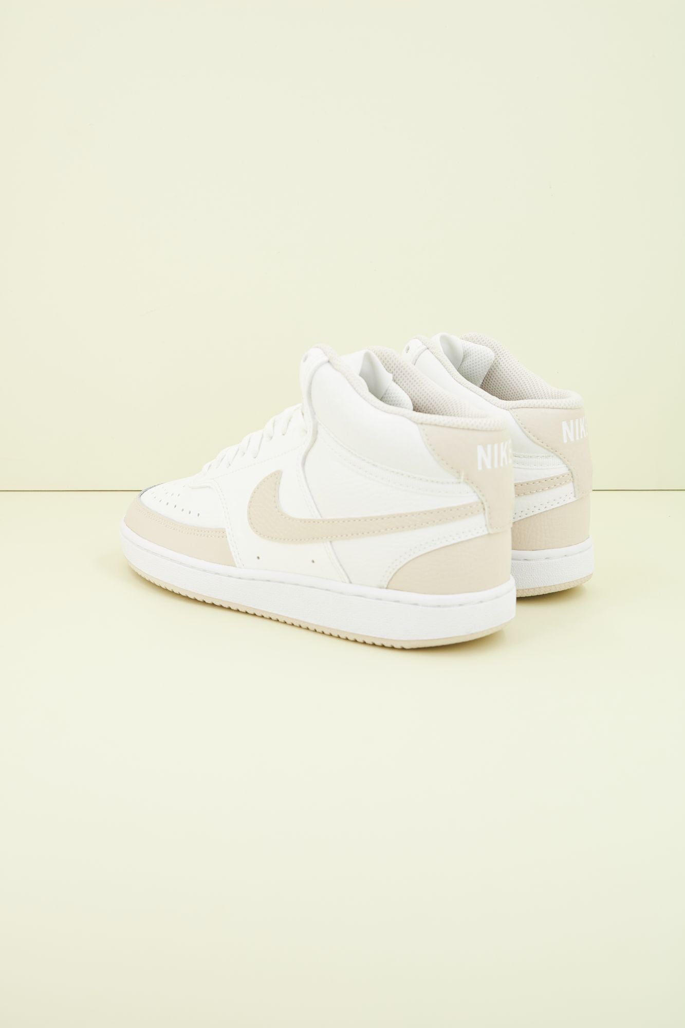 NIKE  COURT VISION MID en color MARRON (3)