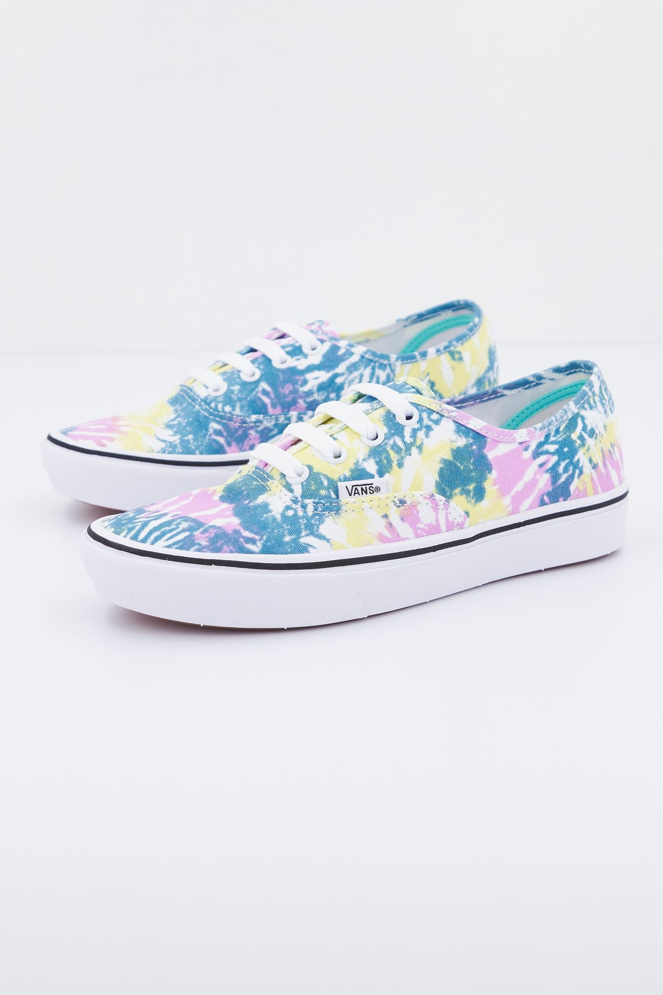VANS UA COMFYCUSH AUTHENTIC en color MULTICOLOR (1)