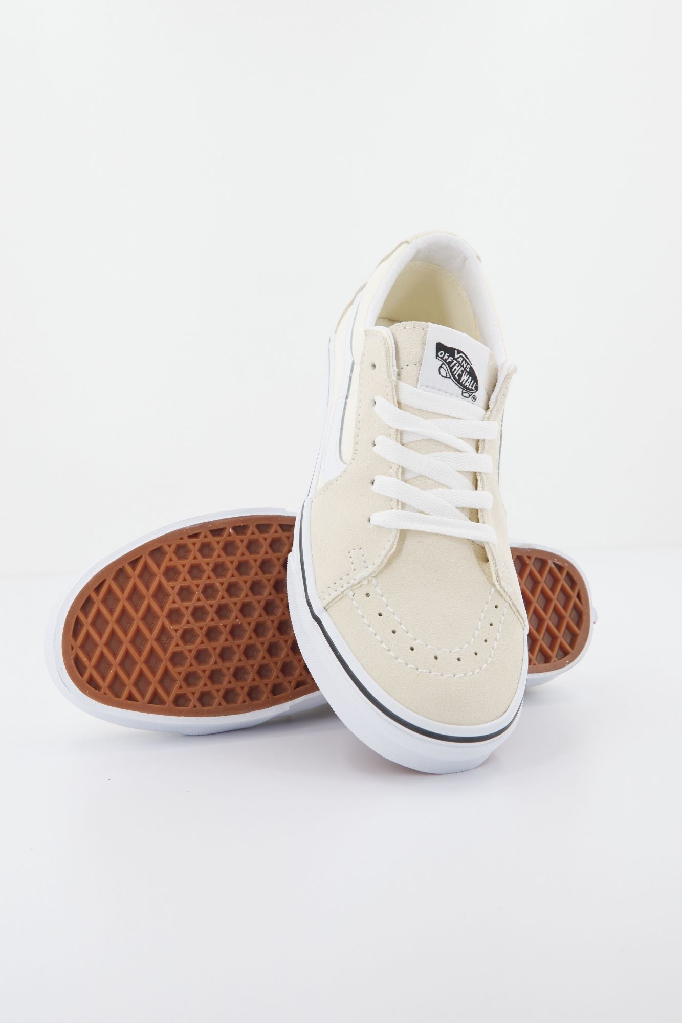 VANS UA SK8-LOW en color AMARILLO (4)